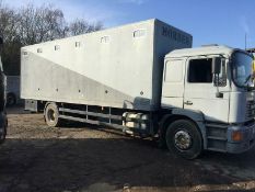 MAN 18-224 Horsebox