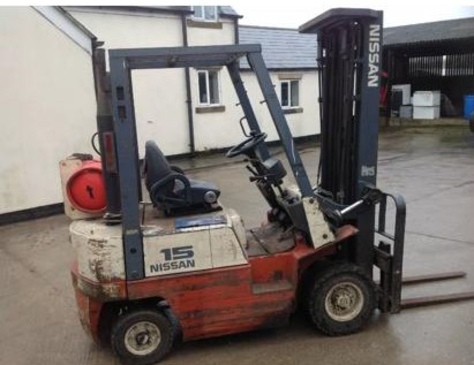 Nissan Gas Forklift