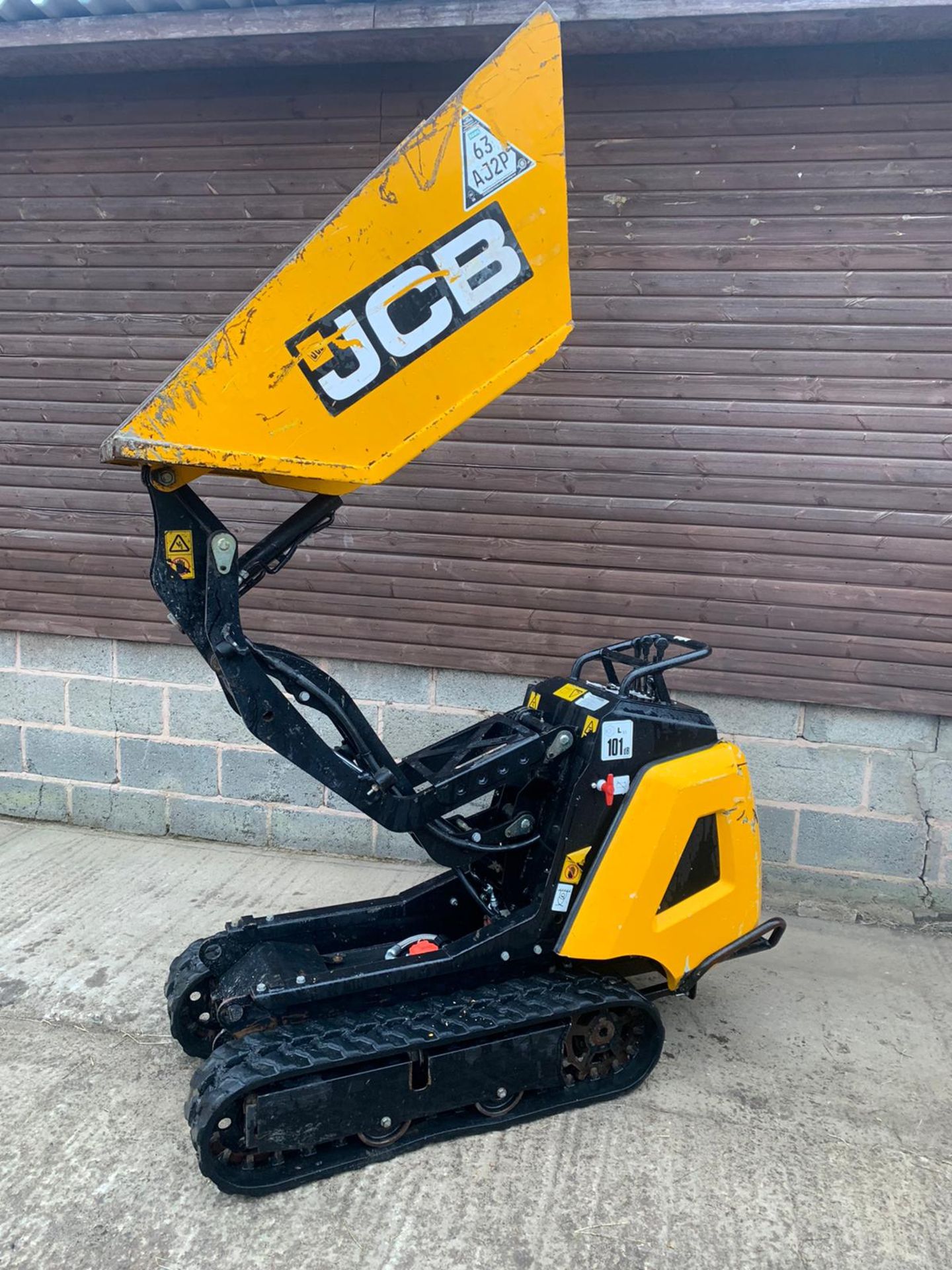 2014 JCB HTD05 High Tip Tracked Dumper - Image 2 of 11