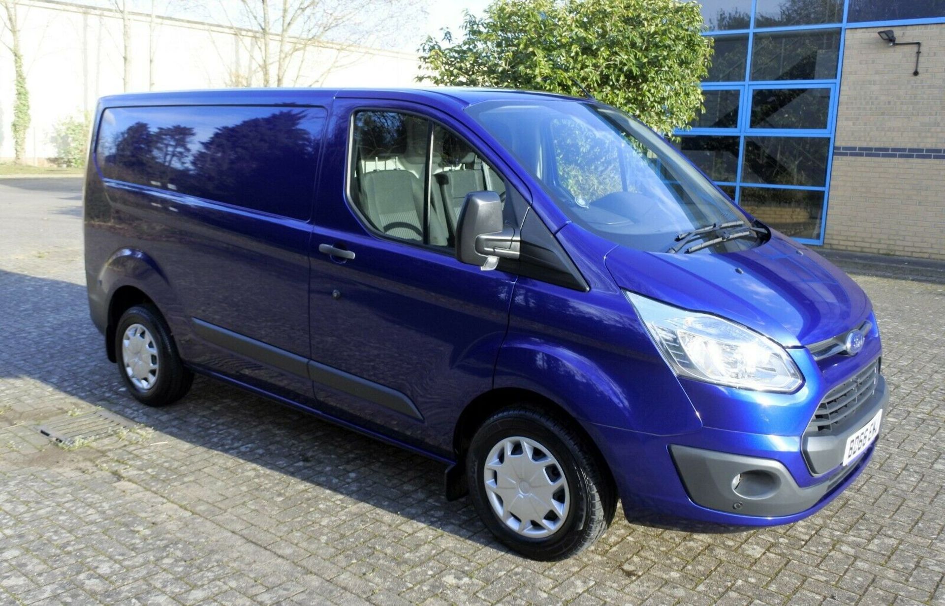 Ford Transit Custom 290 Trend. E Tech - Image 12 of 12