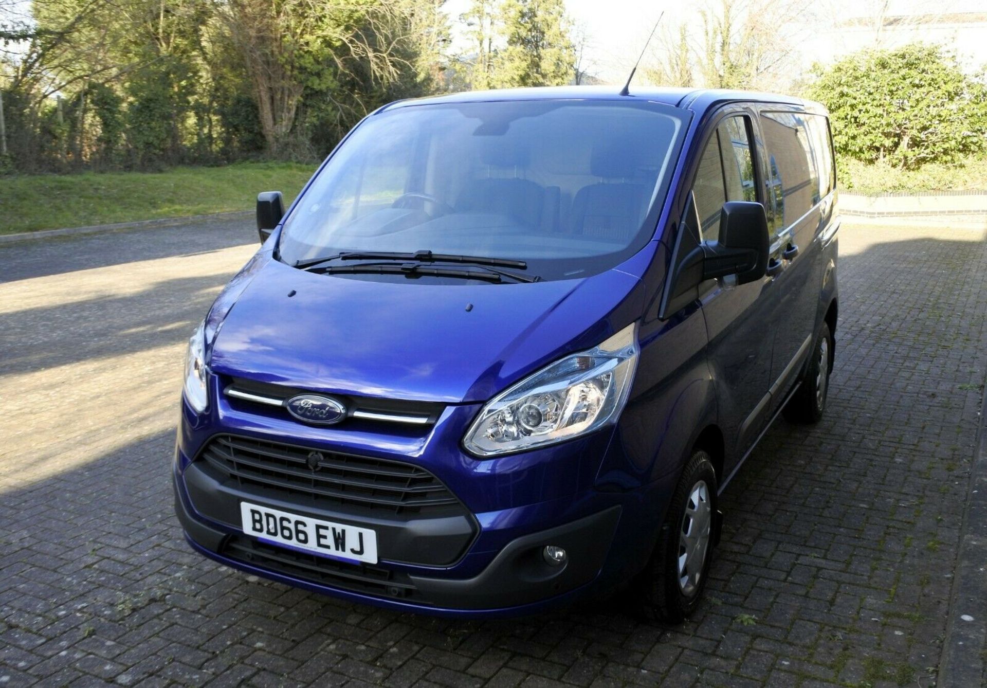 Ford Transit Custom 290 Trend. E Tech - Image 10 of 12