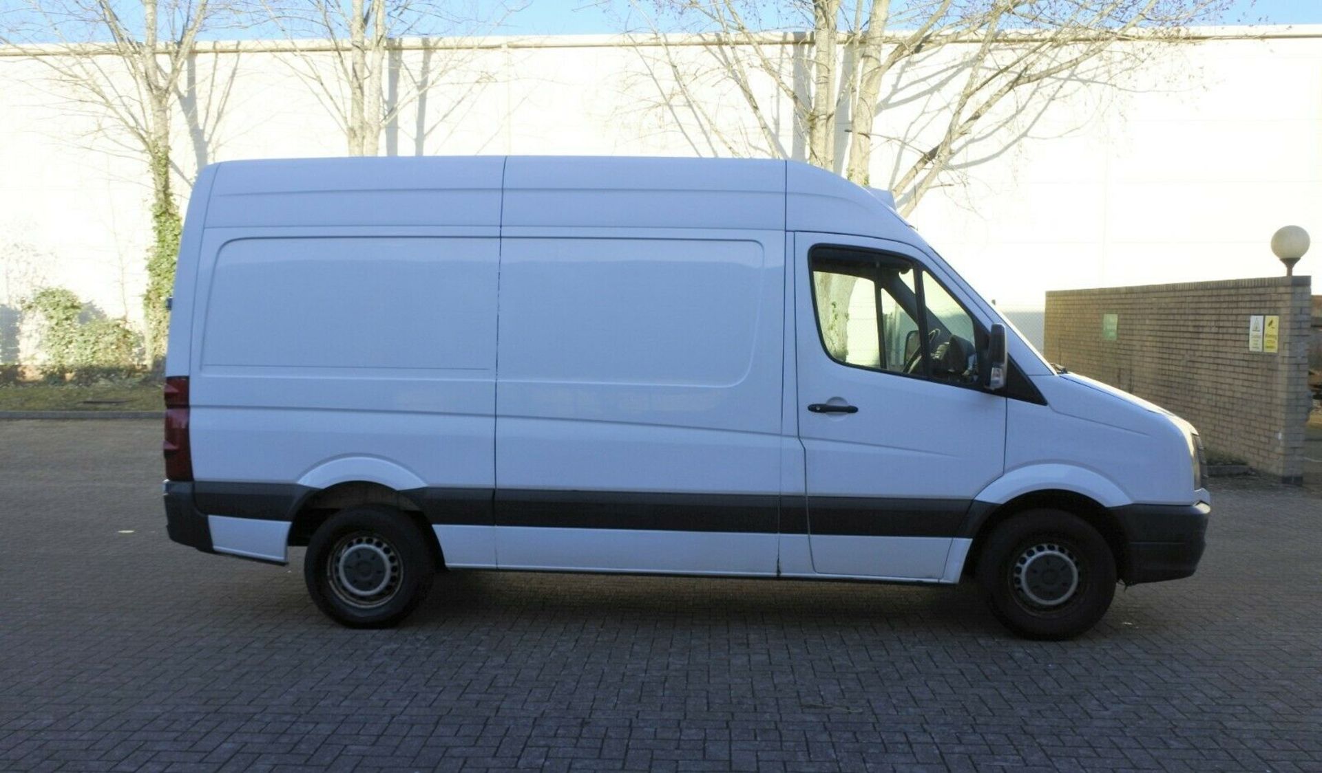 Vw Crafter CR35 TDI 109ps Chiller Van - Image 9 of 12