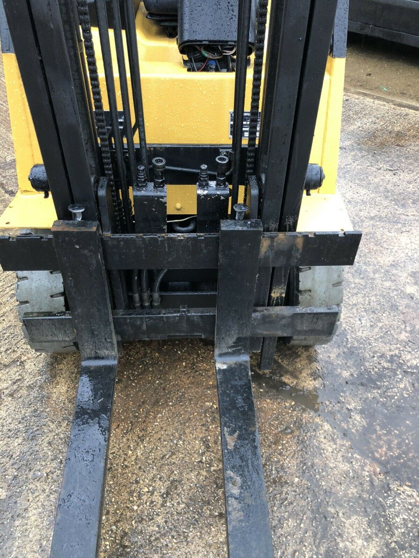 Cat Gas Forklift Truck - Image 2 of 7