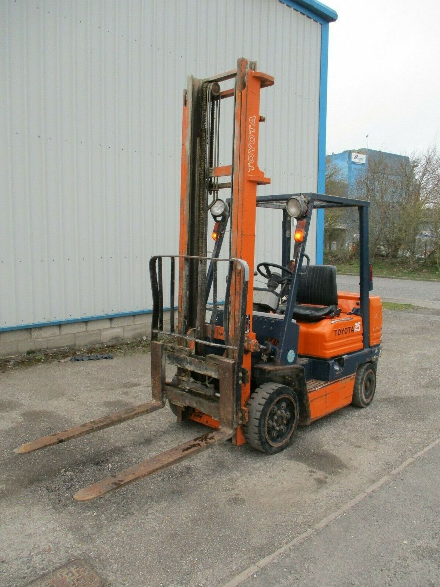 Toyota 5FDC25 Forklift - Image 7 of 12