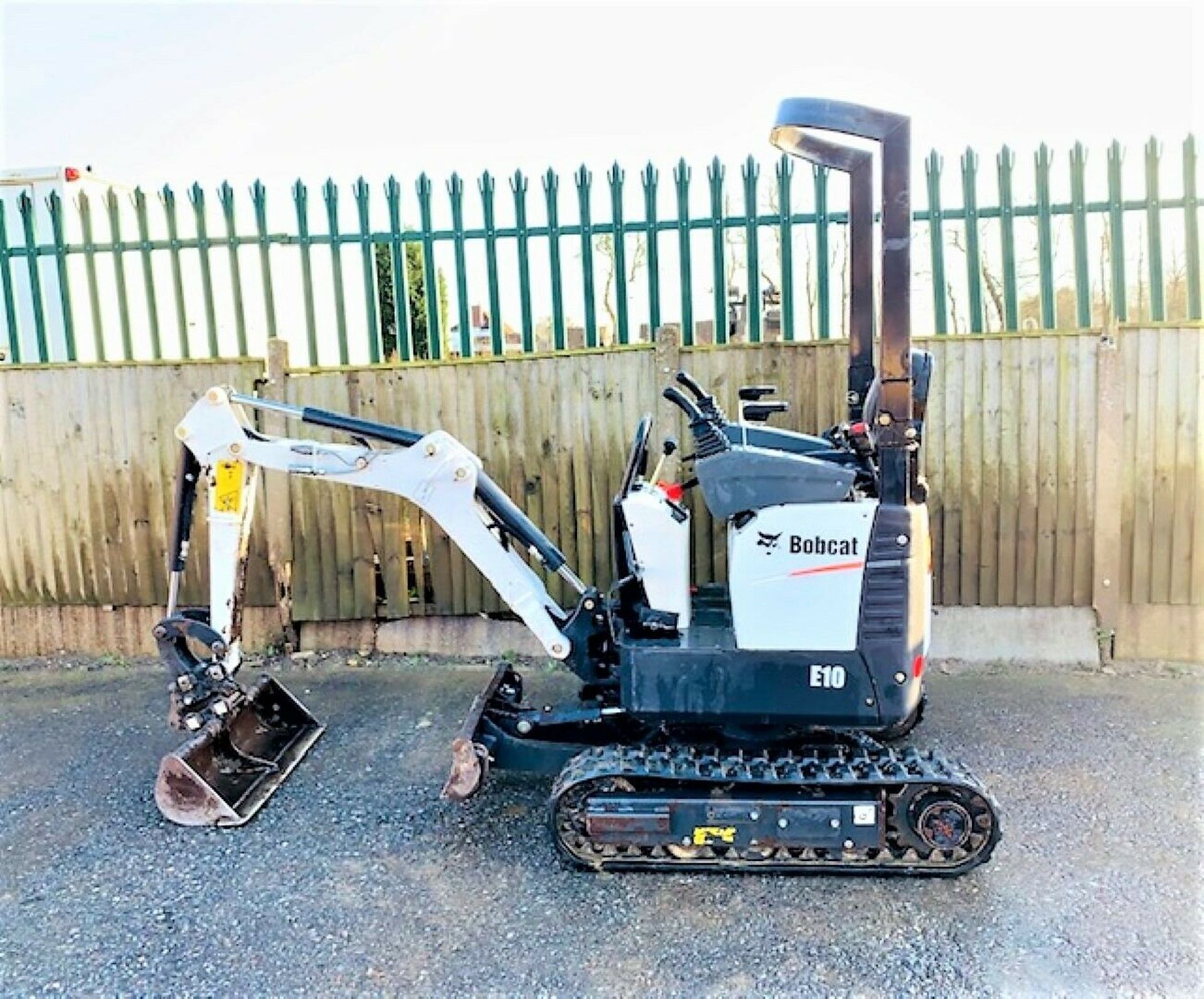 Bobcat E10 Excavator Digger - Image 11 of 12