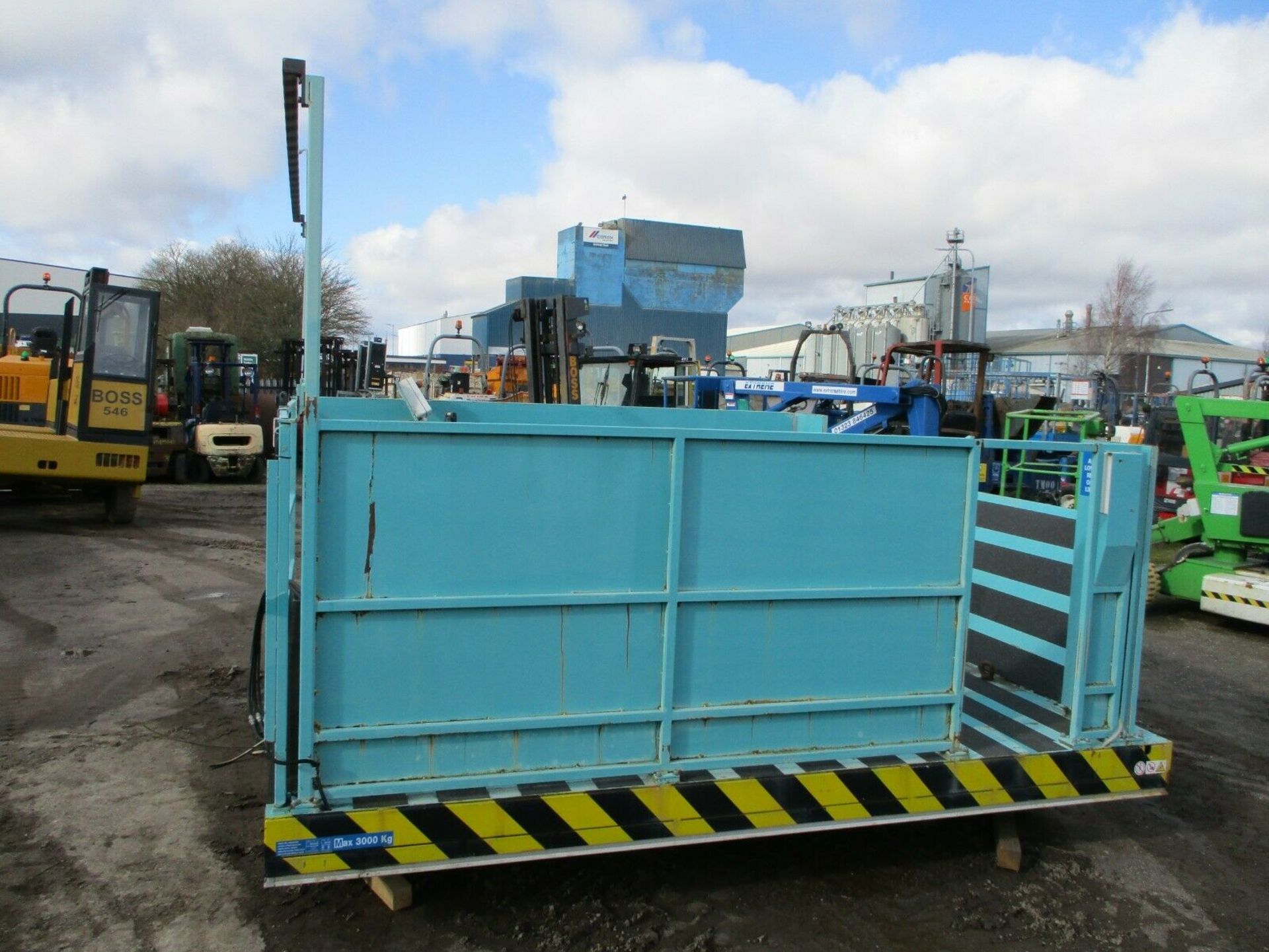 Kone Hydraulic Dock Leveller Loading Ramp - Image 3 of 6