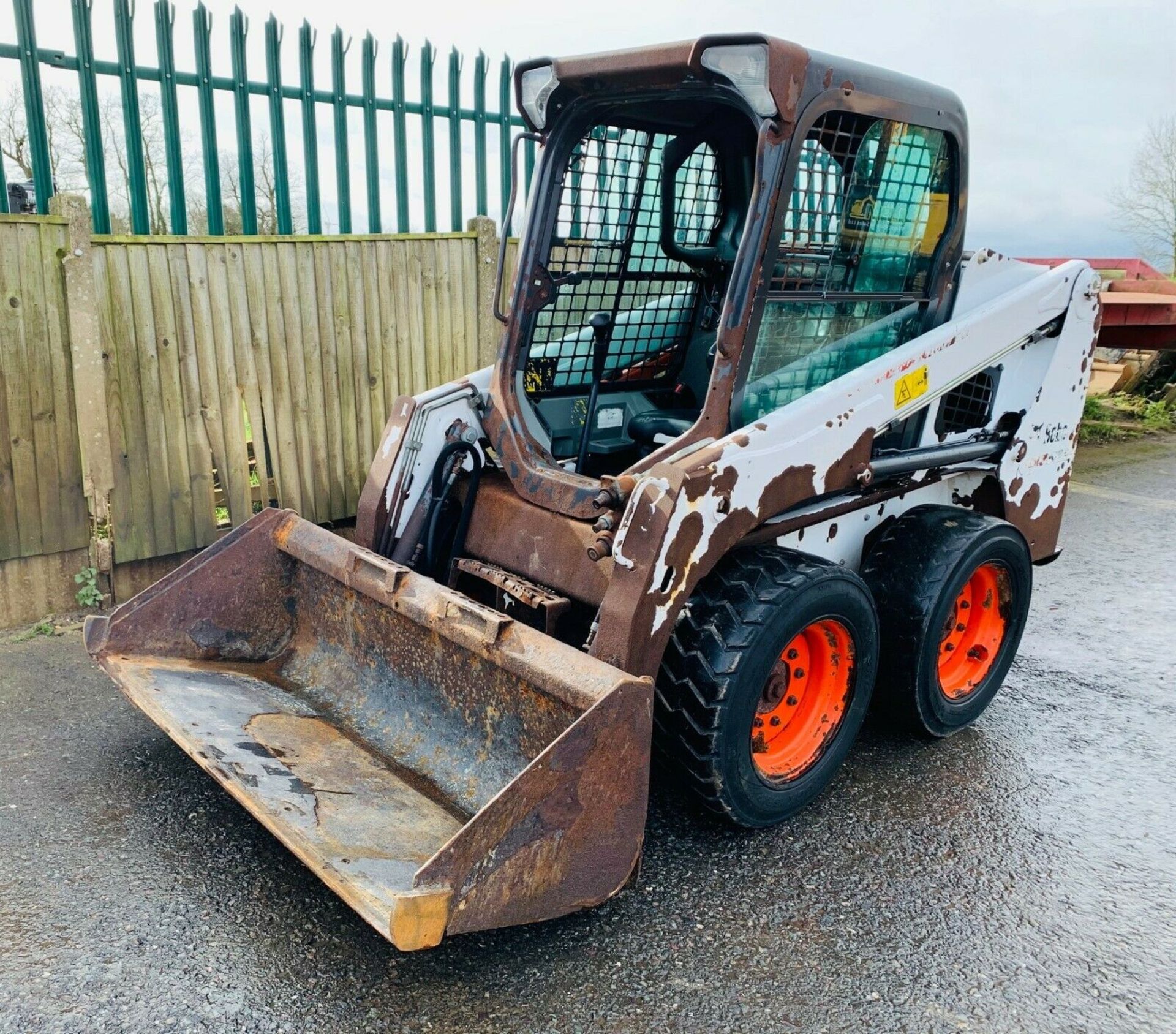 Bobcat S450 Skidsteer - Image 3 of 12