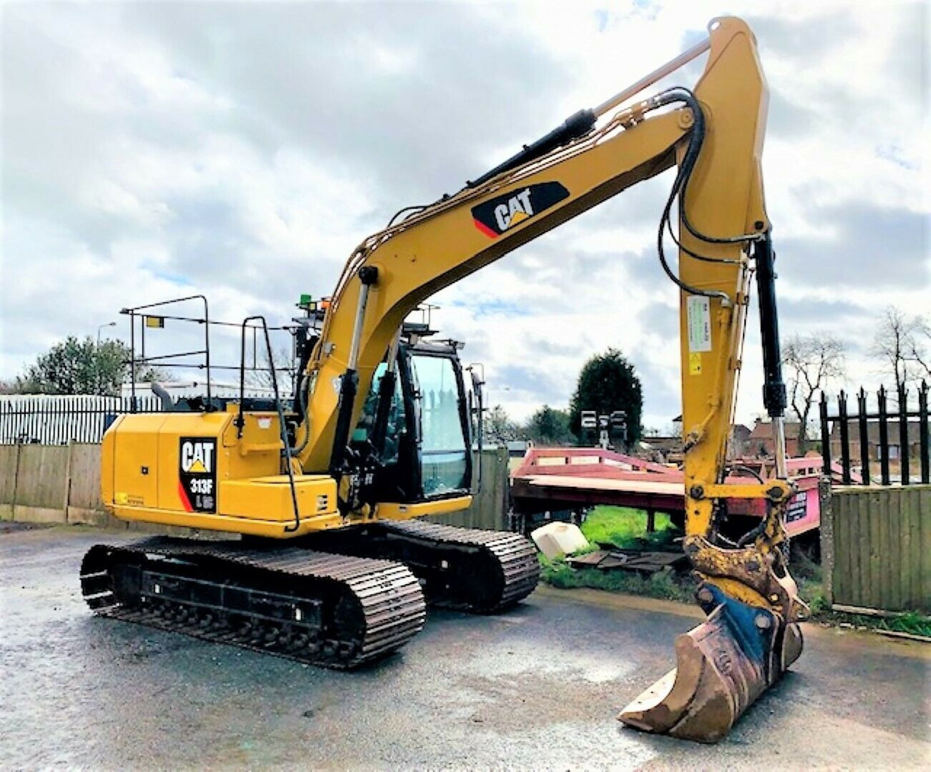 CAT 313 FLGC Excavator / Digger - Image 2 of 12