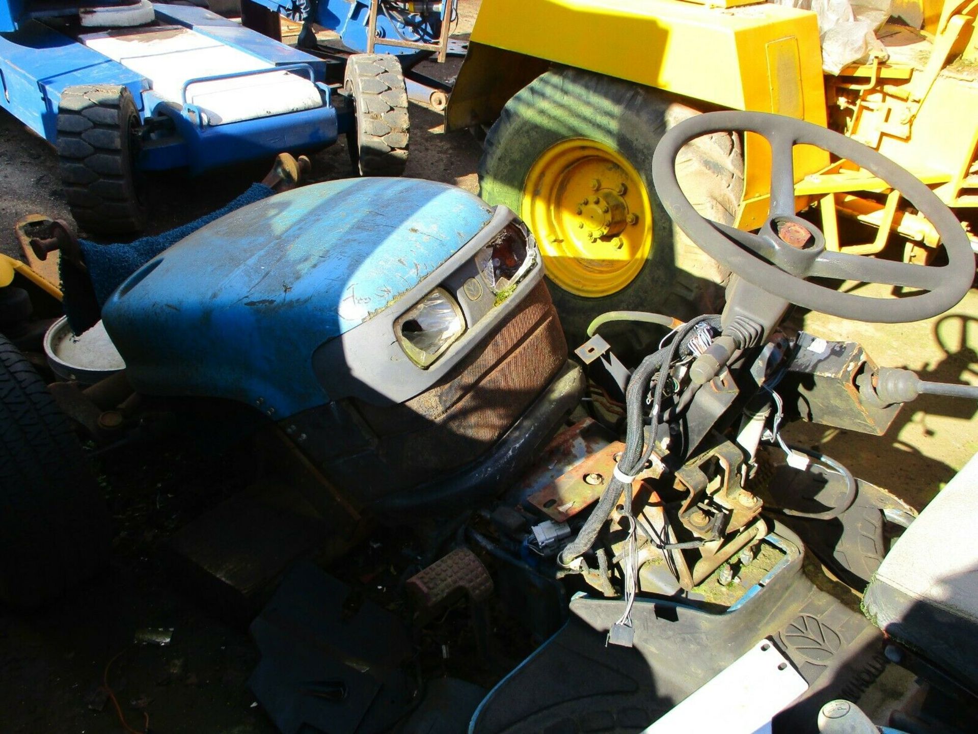 New Holland TC27D Tractor - Image 3 of 8