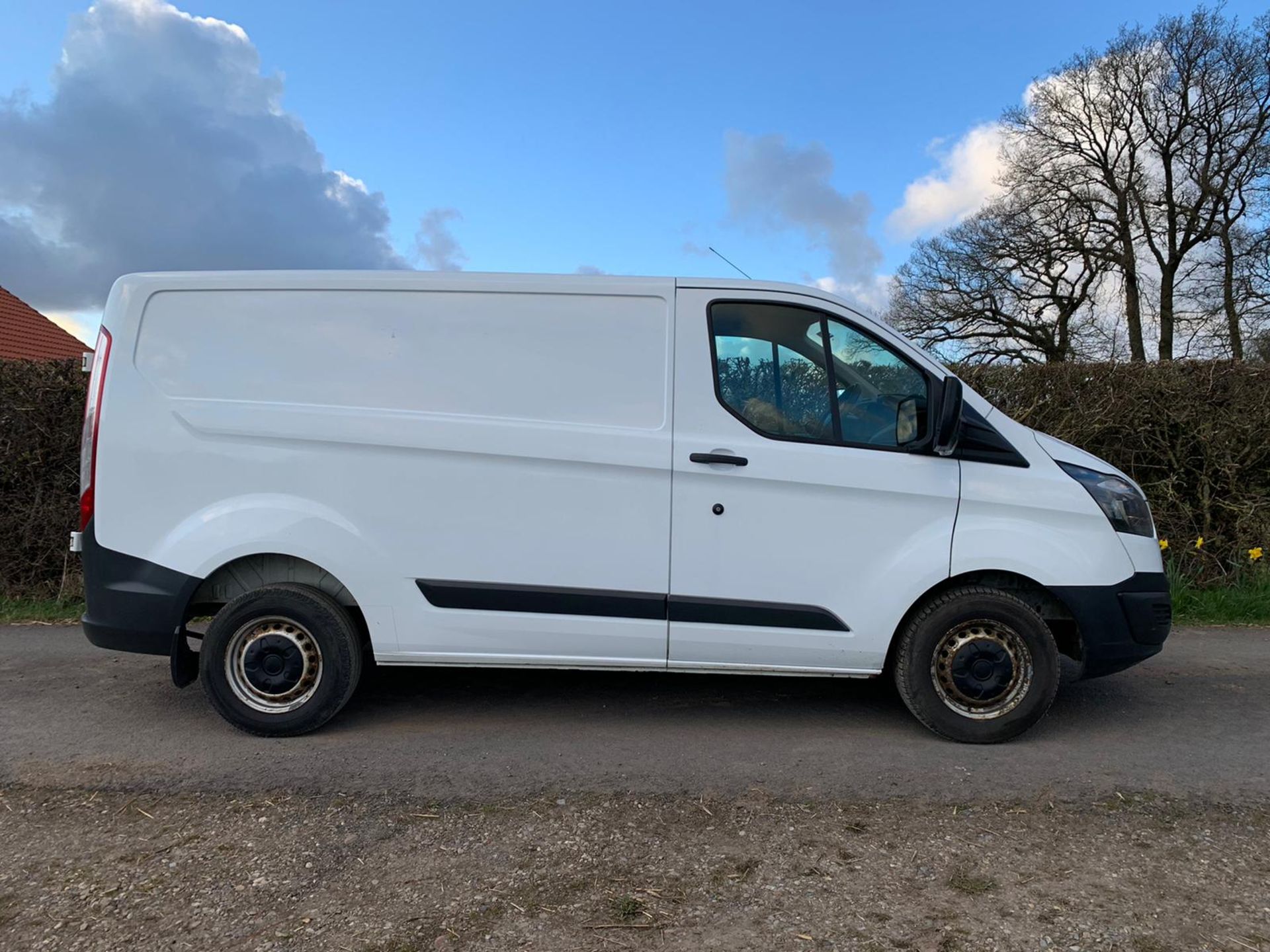 2014 Ford Transit Custom - Image 2 of 15