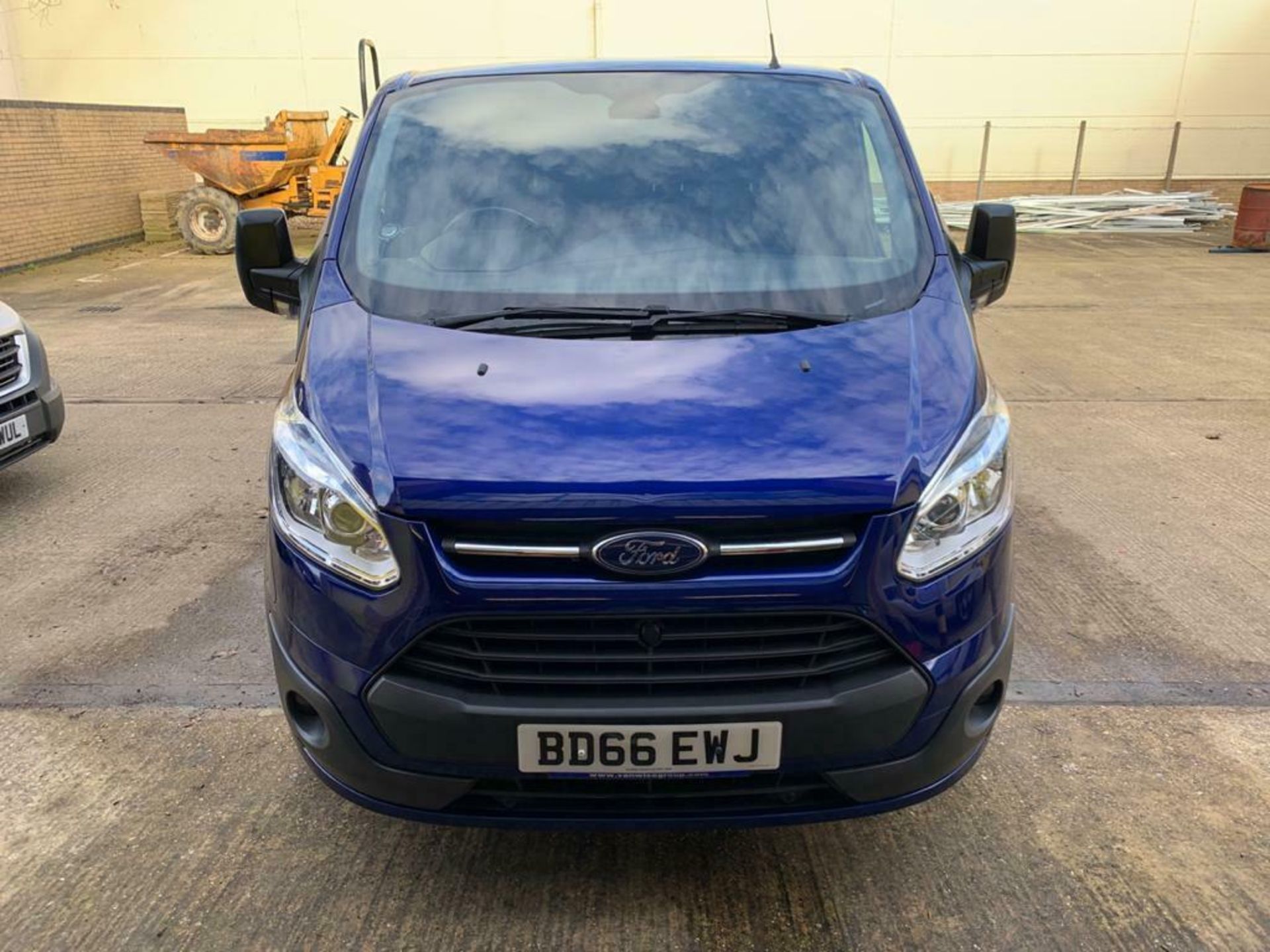 Ford Transit Custom 290 Trend. E Tech - Image 11 of 12