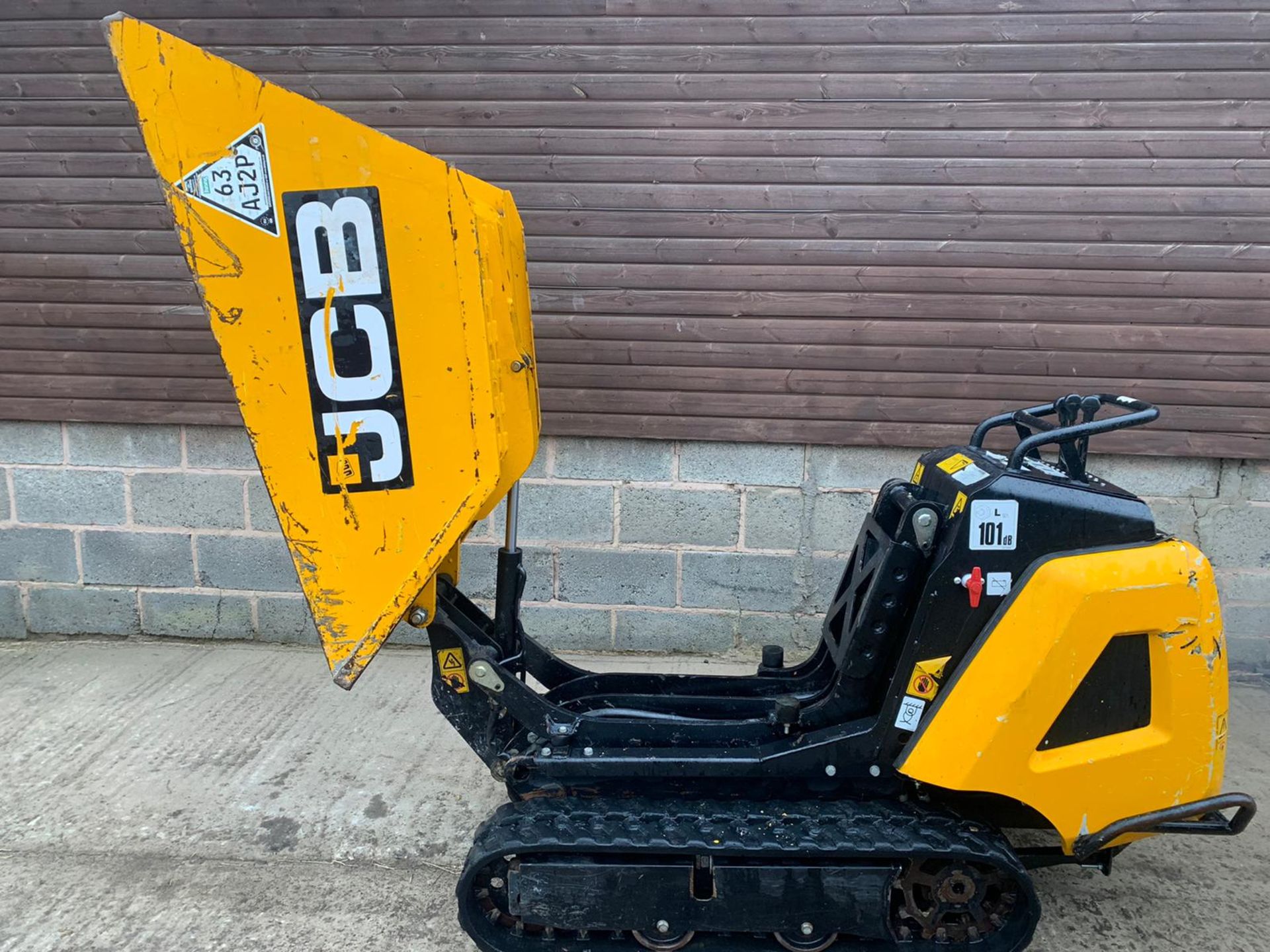 2014 JCB HTD05 High Tip Tracked Dumper - Image 9 of 11