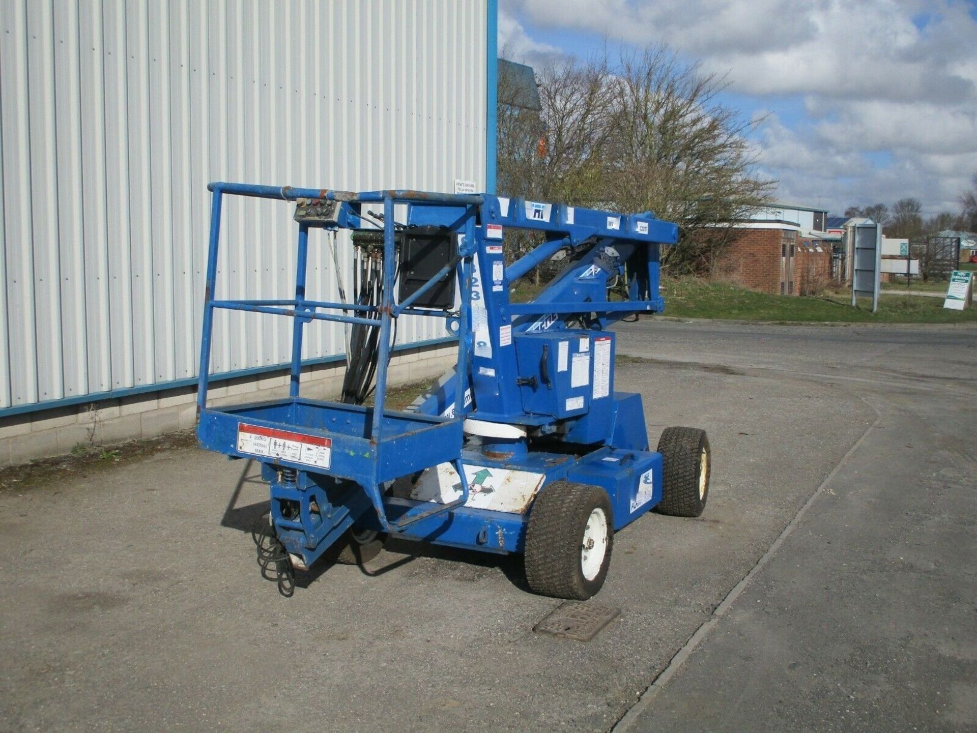 Nifty lift HR12 Self Propelled Access Platform - Image 2 of 7