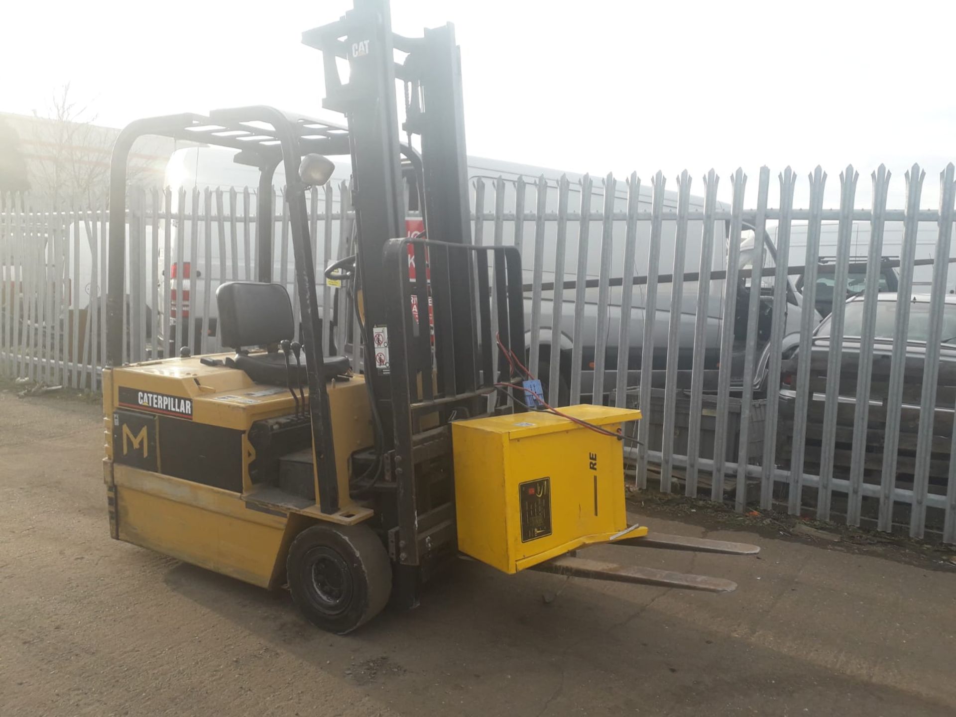 Caterpillar 1.5 Tonne Electric 3 Wheel Forklift