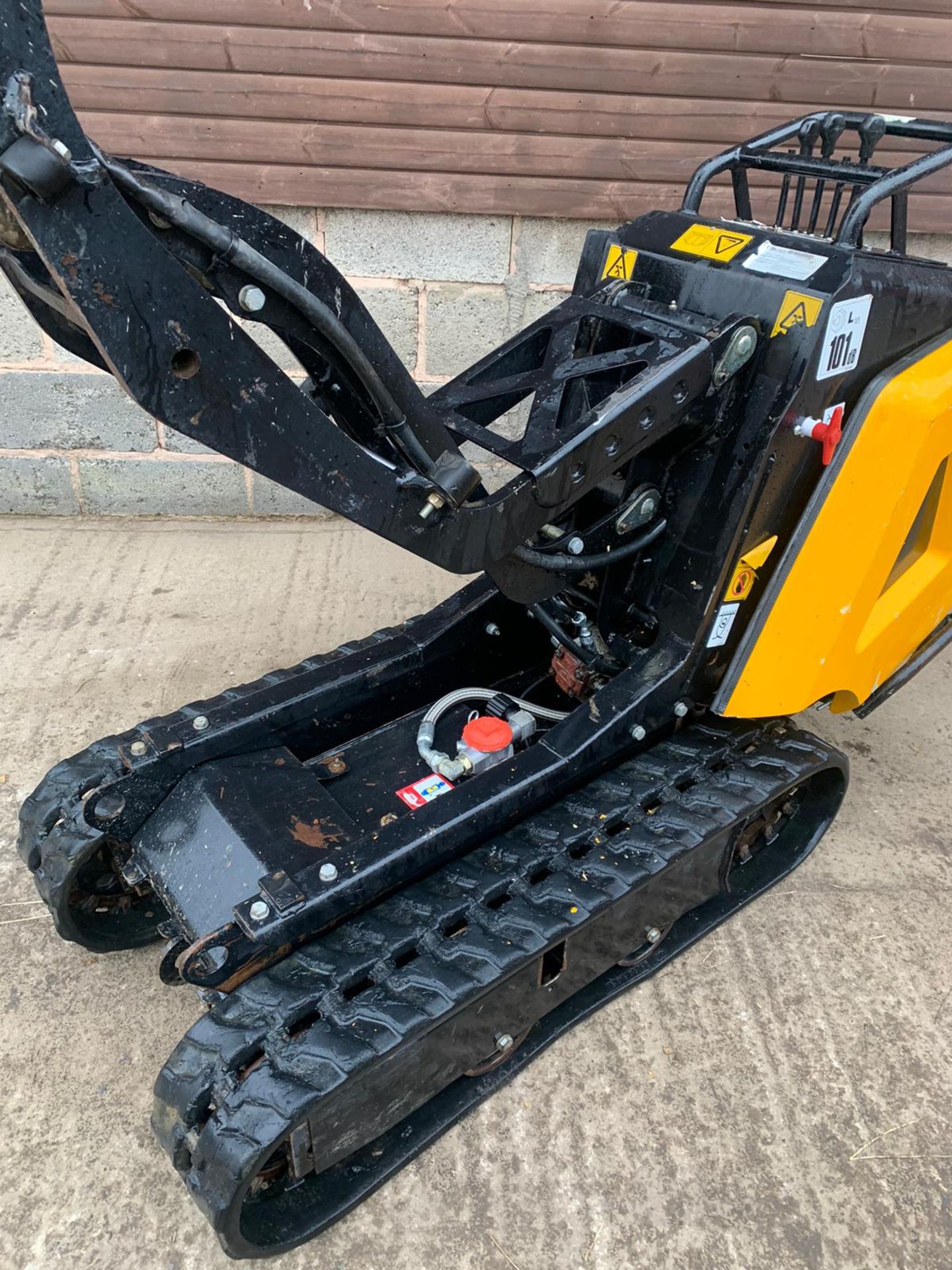 2014 JCB HTD05 High Tip Tracked Dumper - Image 3 of 11