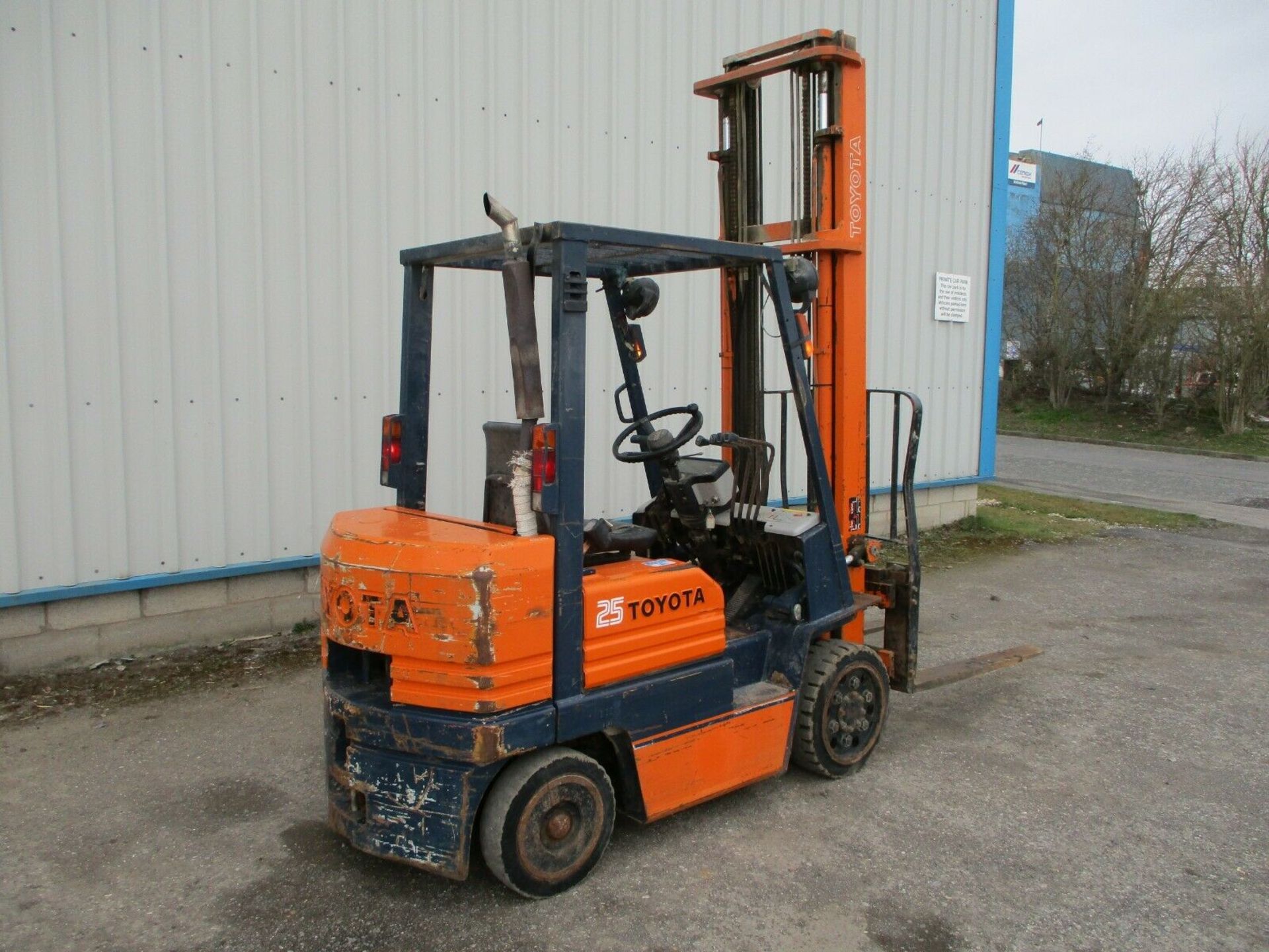 Toyota 5FDC25 Forklift - Image 3 of 12