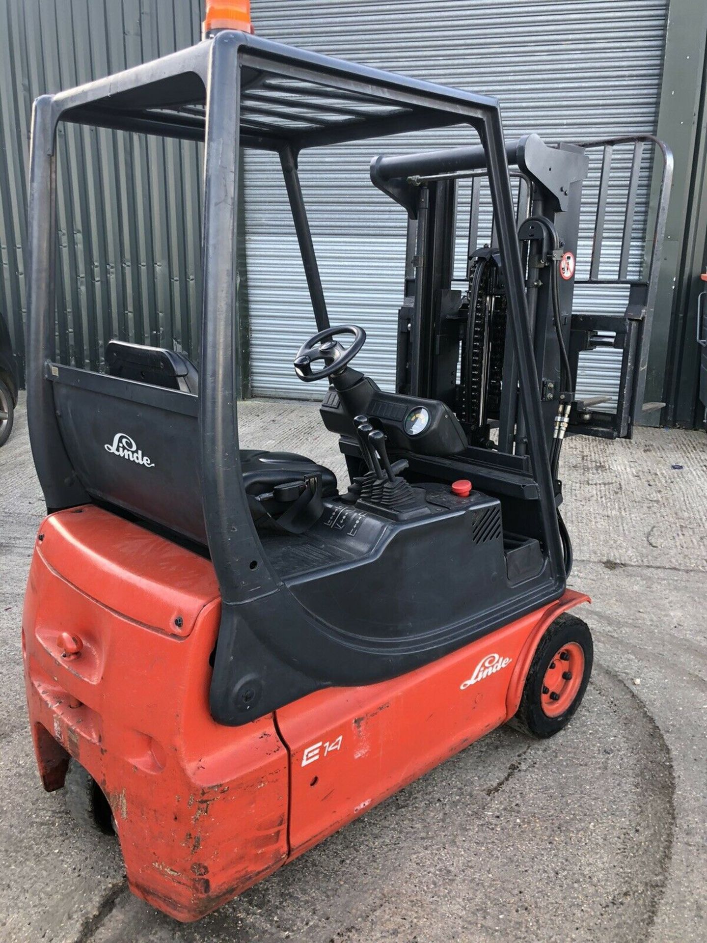 Linde Electric Forklift Truck E14