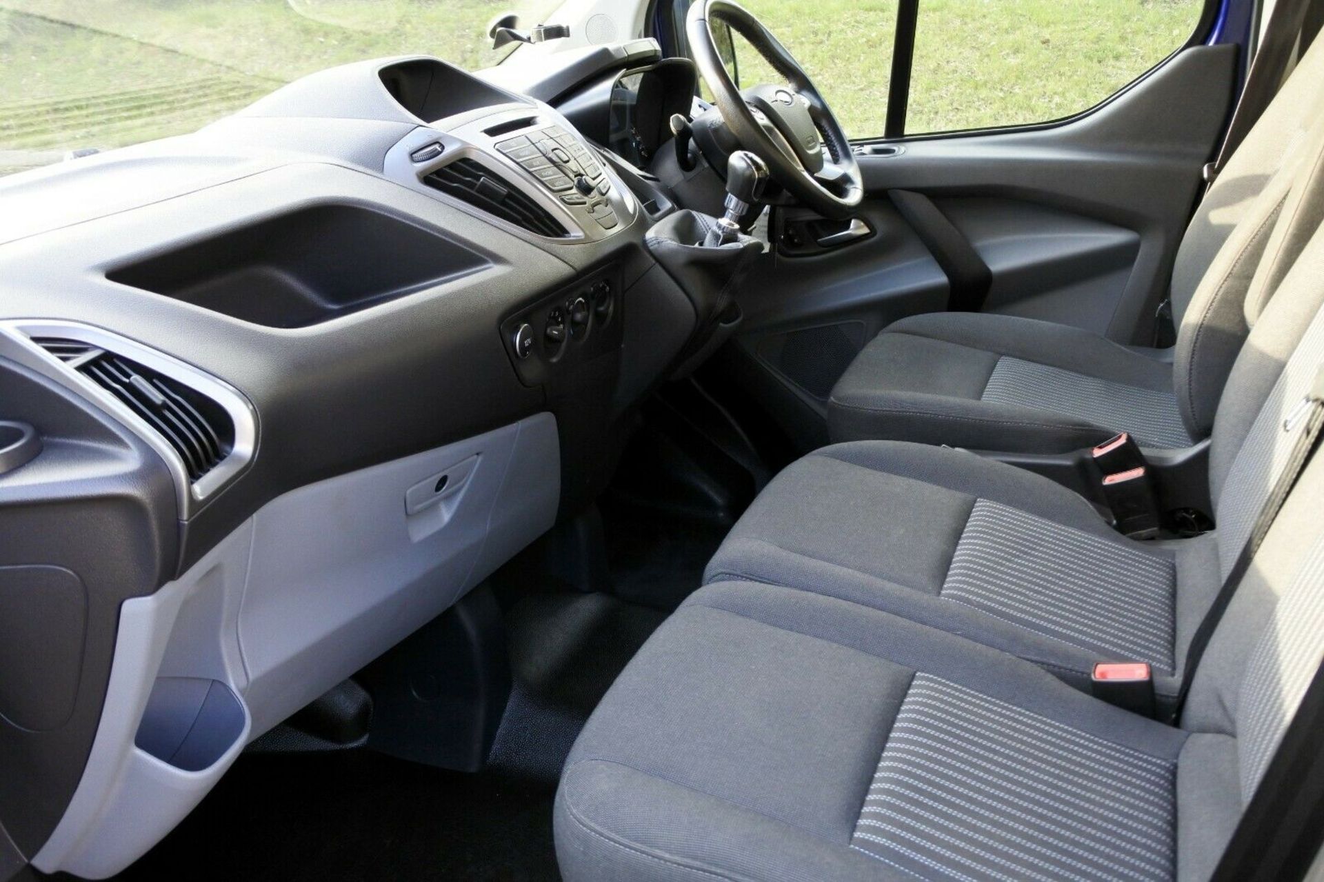 Ford Transit Custom 290 Trend. E Tech - Image 3 of 12