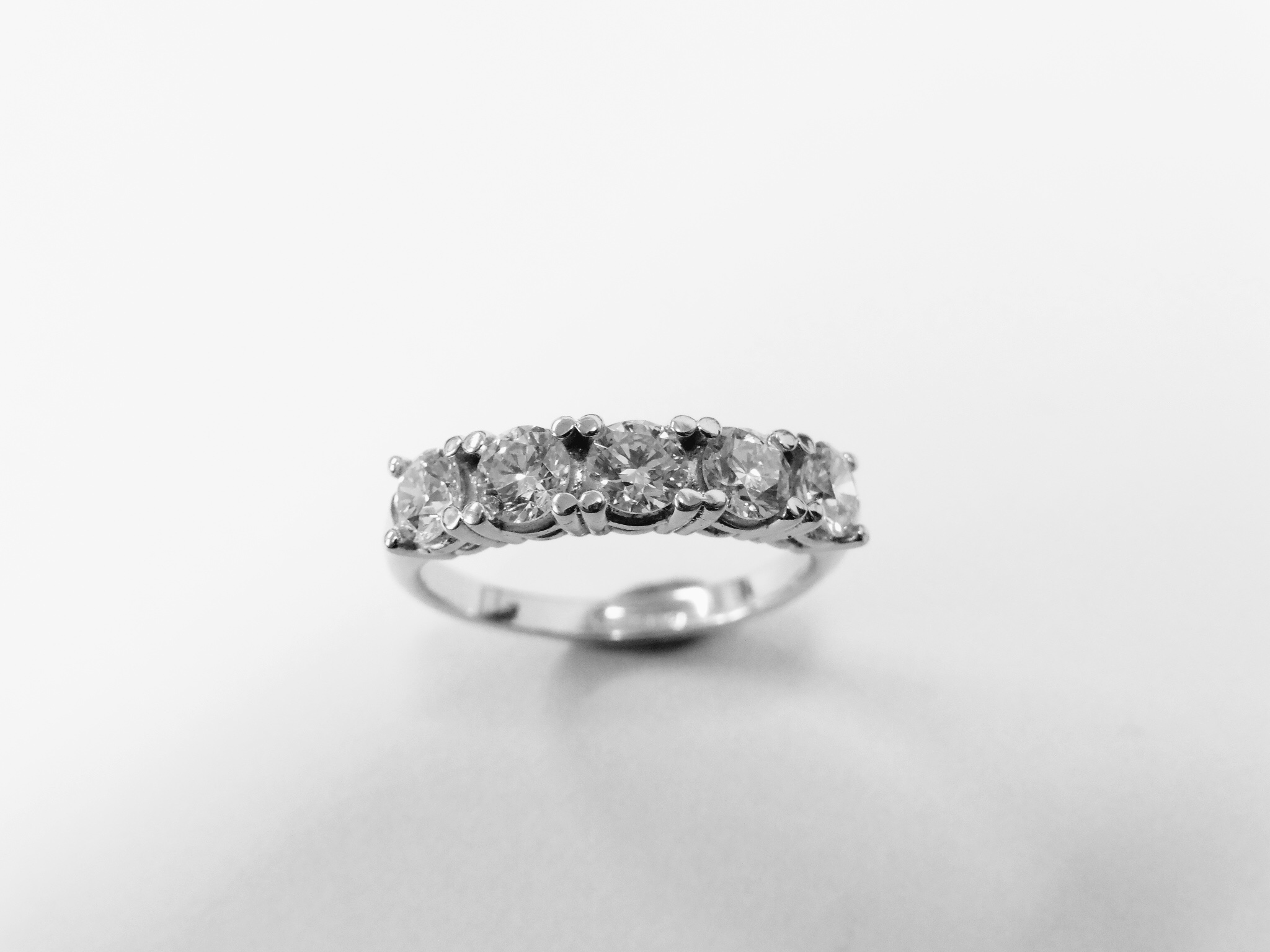 2.50ct diamond five stone ring - Image 17 of 28