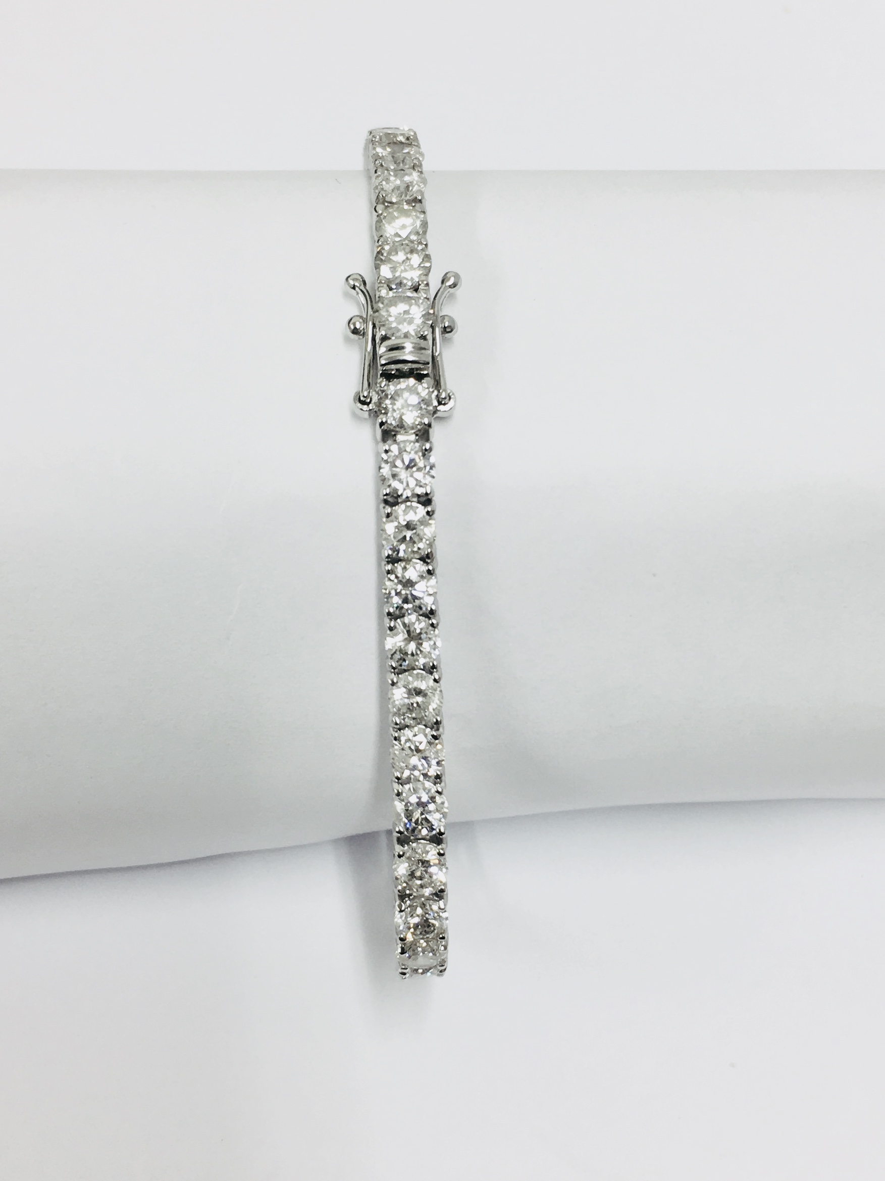 8.00ct Diamond tennis bracelet set with brilliant cut diamonds of G colour - Image 4 of 42