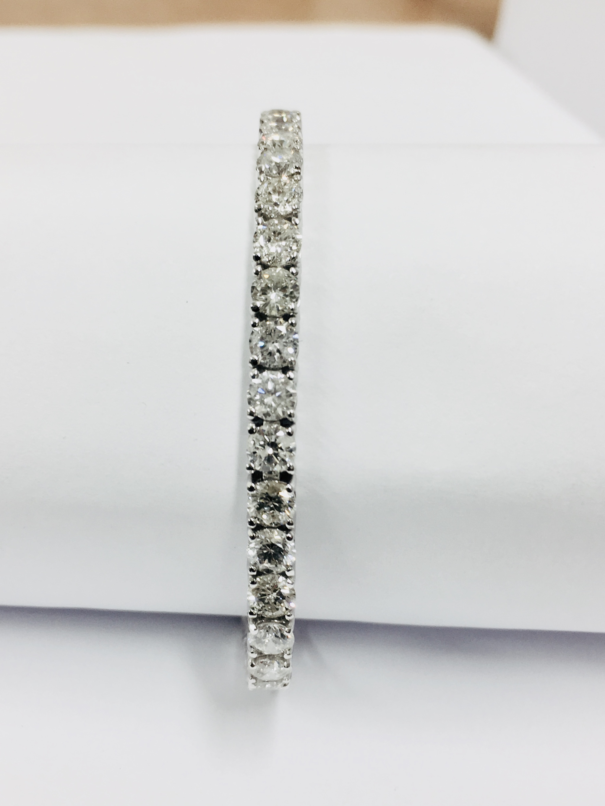 8.00ct Diamond tennis bracelet set with brilliant cut diamonds of G colour - Image 8 of 42