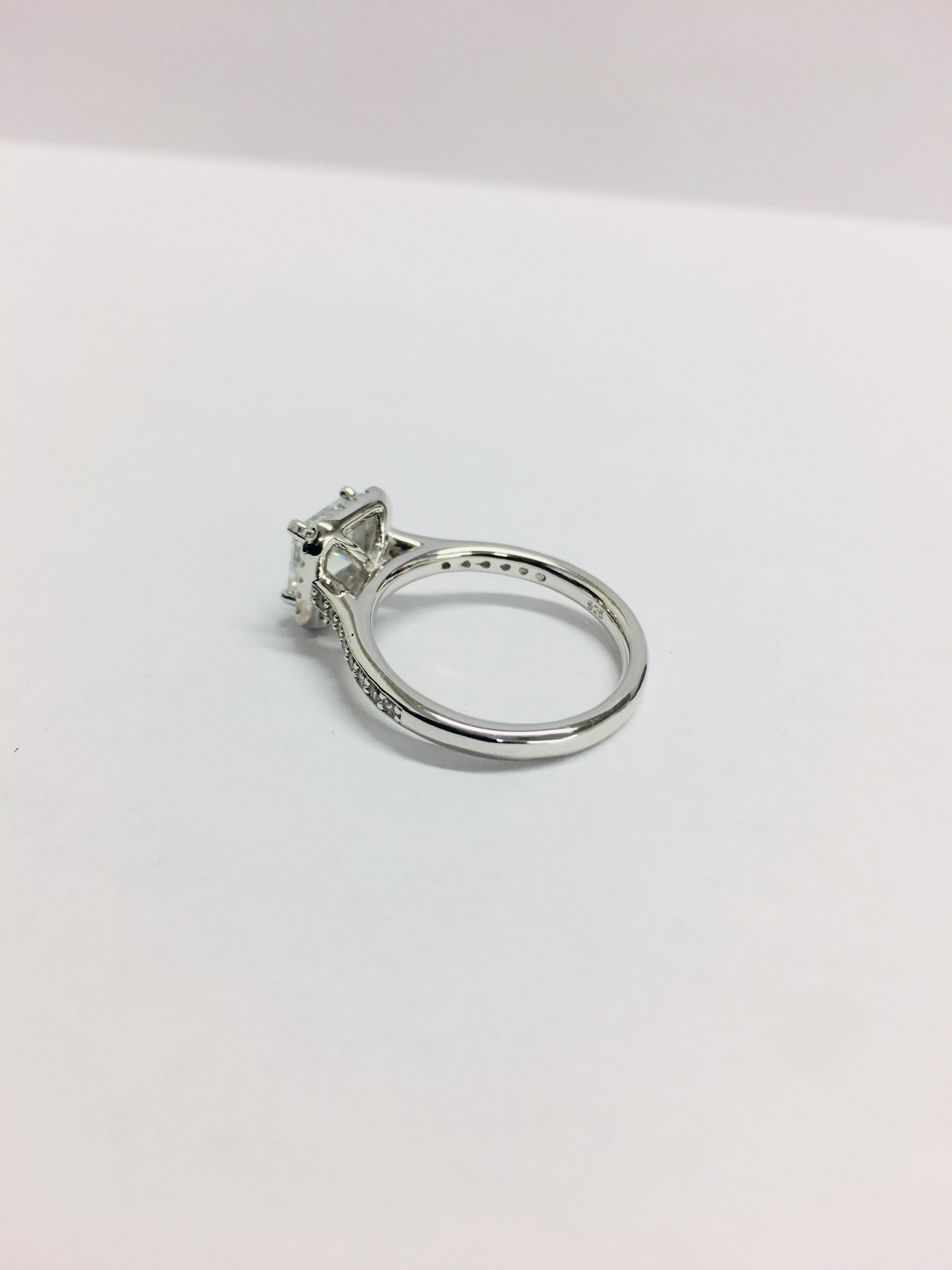 1.00CTct diamond set solitaire ring with a princess cut diamond - Image 5 of 6