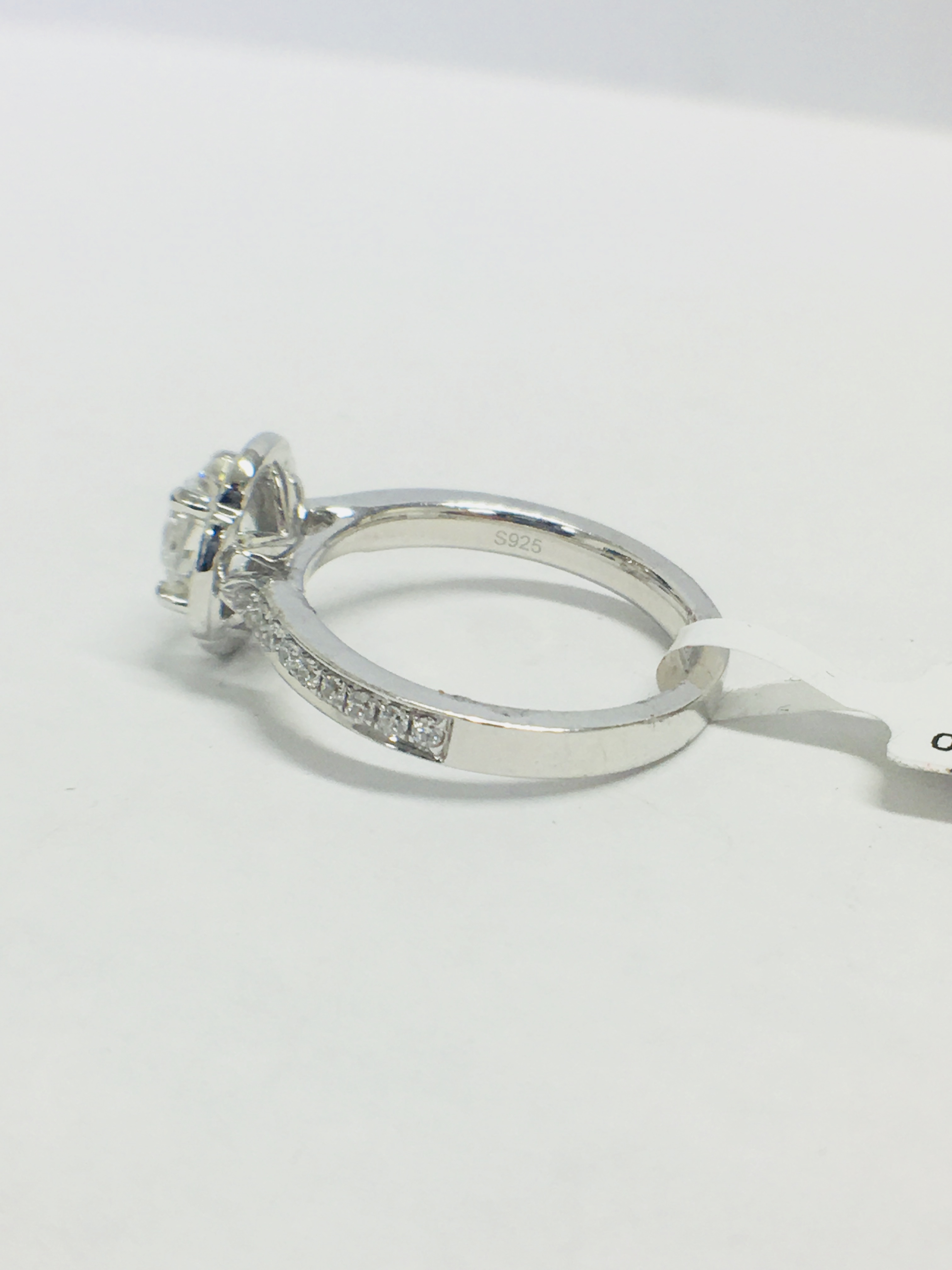 Platinum Diamond Art Deco style Ring - Image 3 of 6