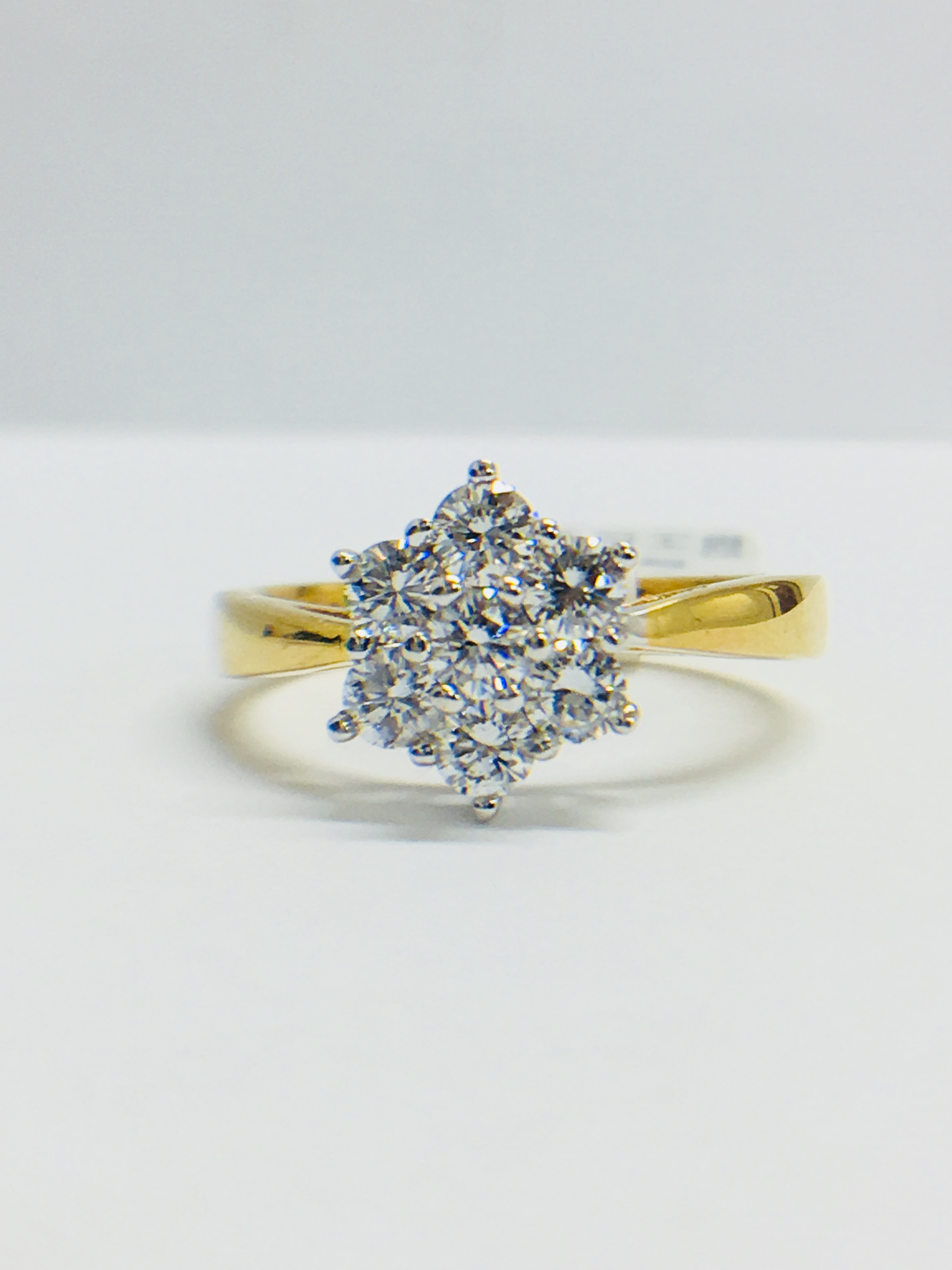 18ct yellow/white Diamond cluster Ring