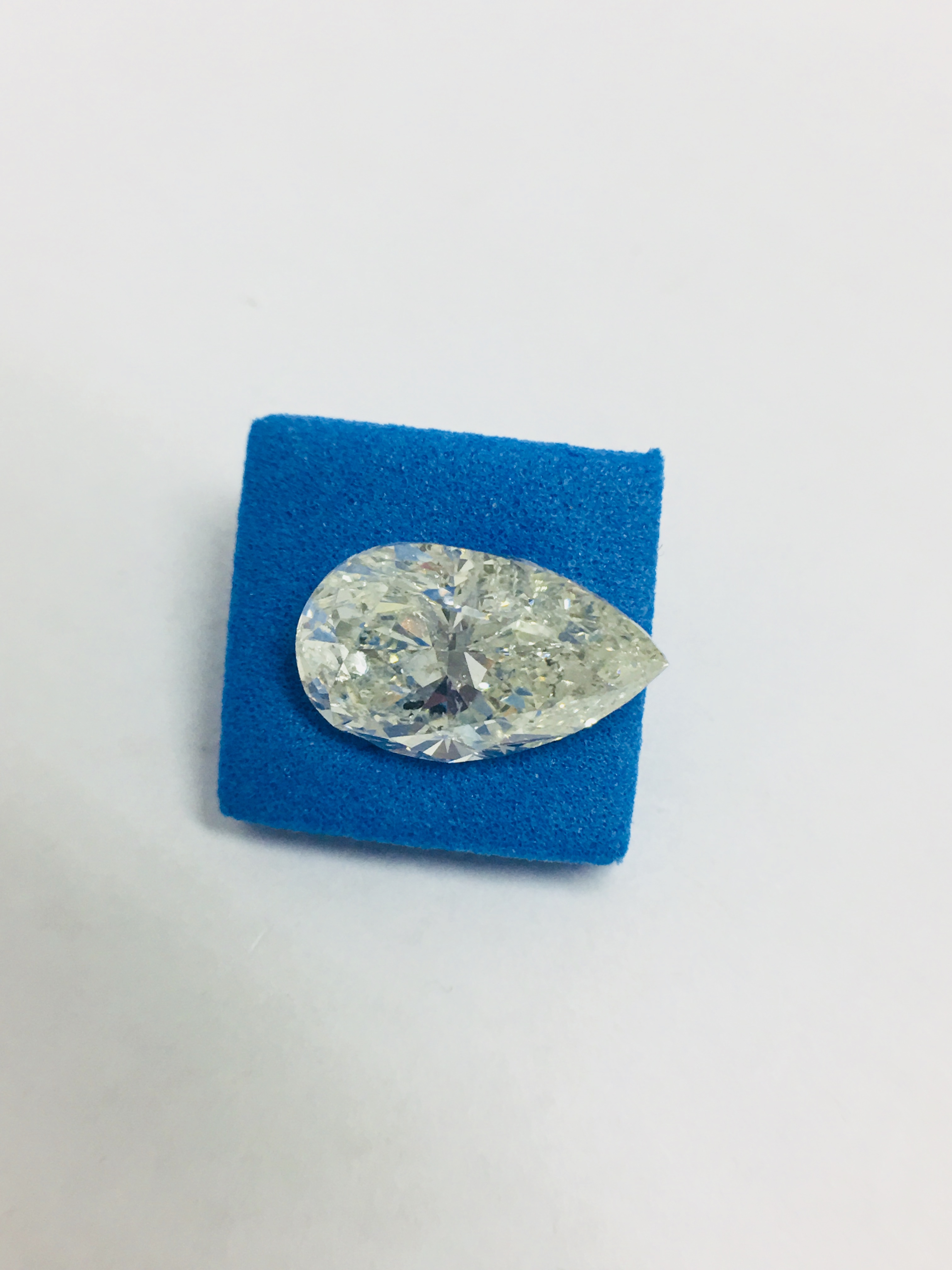 3.73ct Pearshape loose diamond - Image 3 of 4