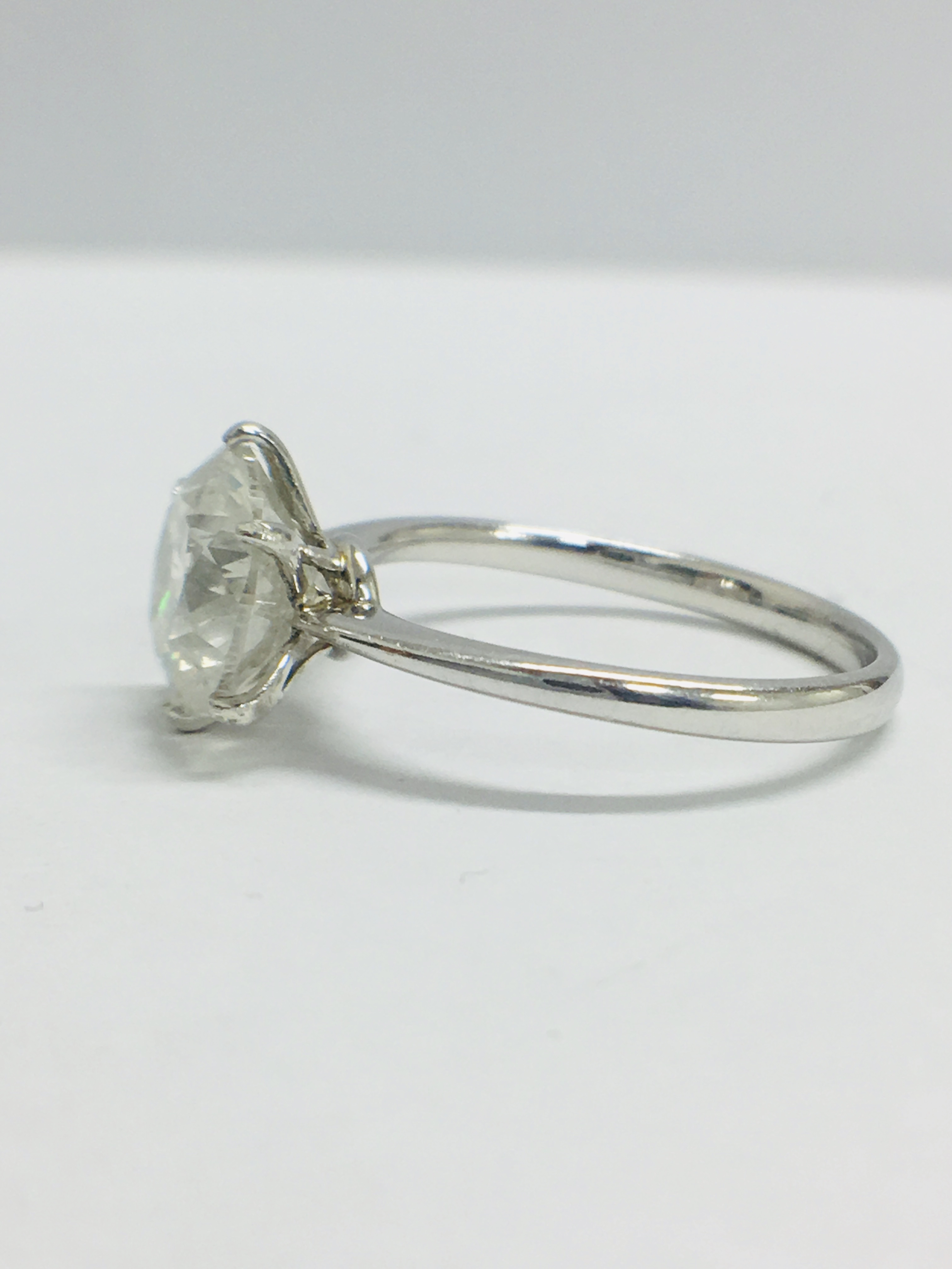 1.80ct diamond solitaire ring set in Platinum setting - Image 3 of 10