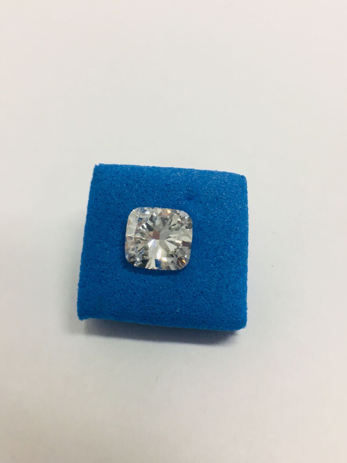 1.00ct cushion cut natural diamond