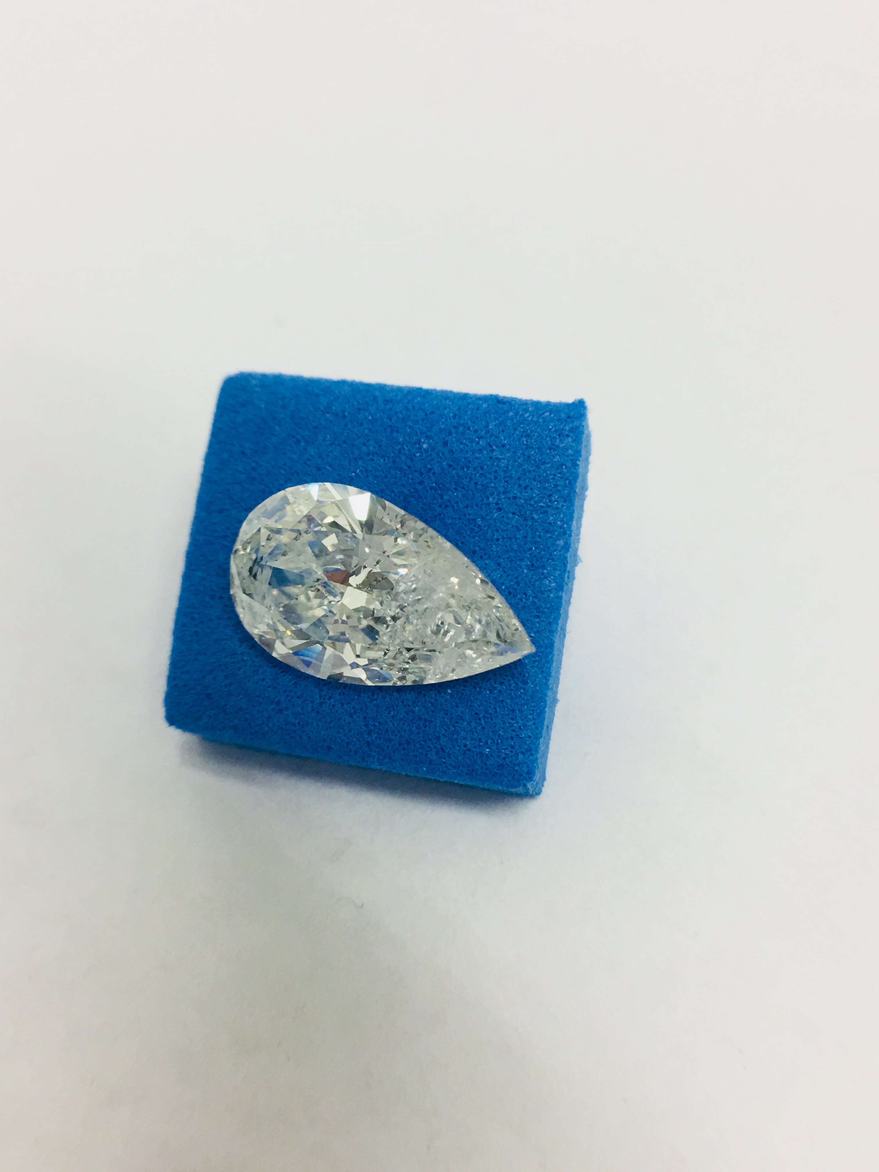 3.73ct Pearshape loose diamond - Image 2 of 4