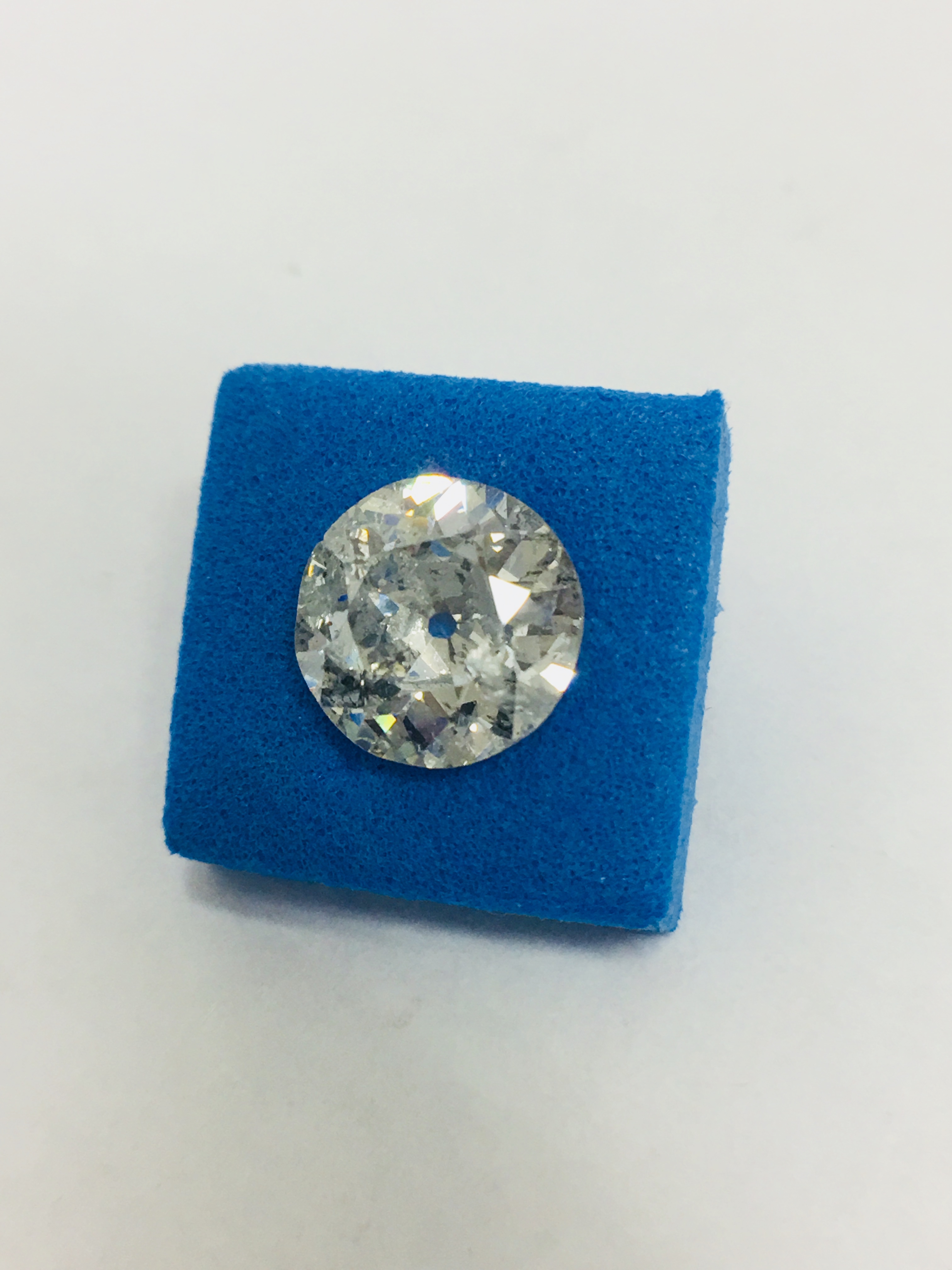 2.07ct Old cut Diamond - Image 2 of 2