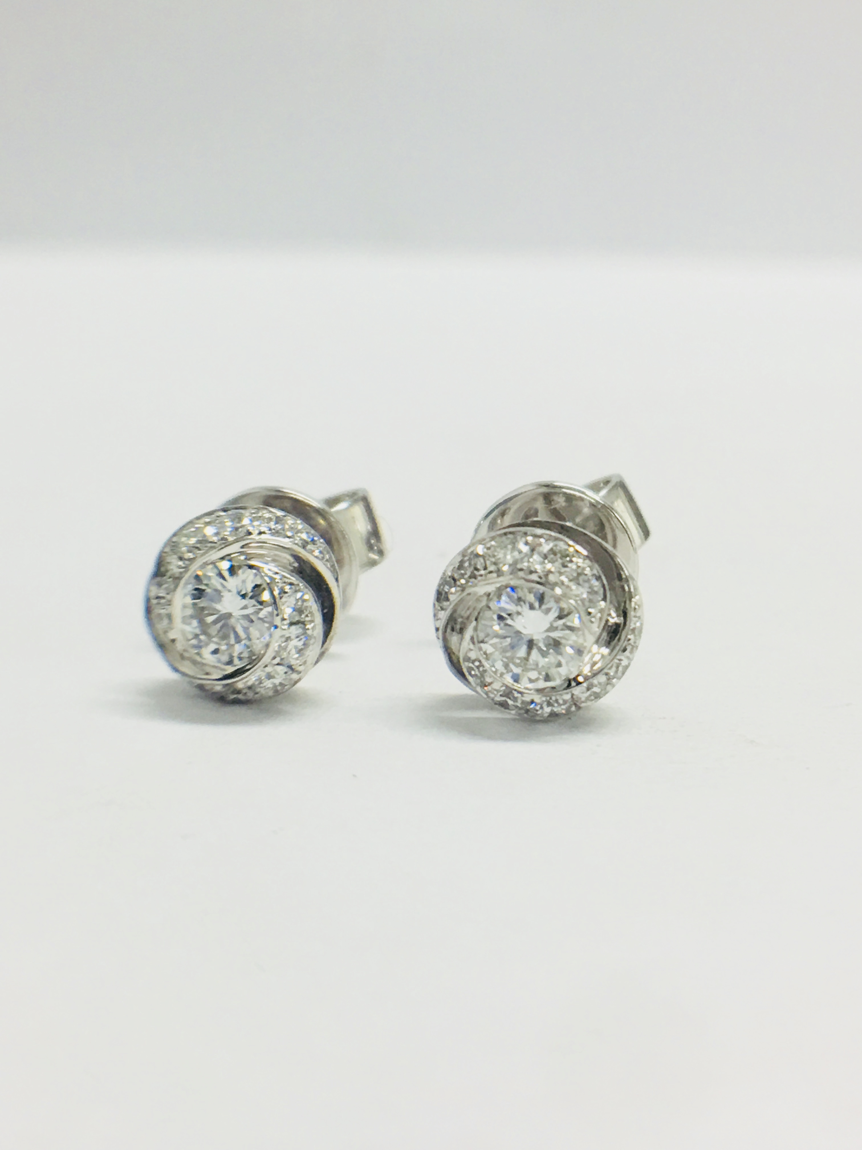 18ct diamond Stud Earrings ,diamonds are GH colour