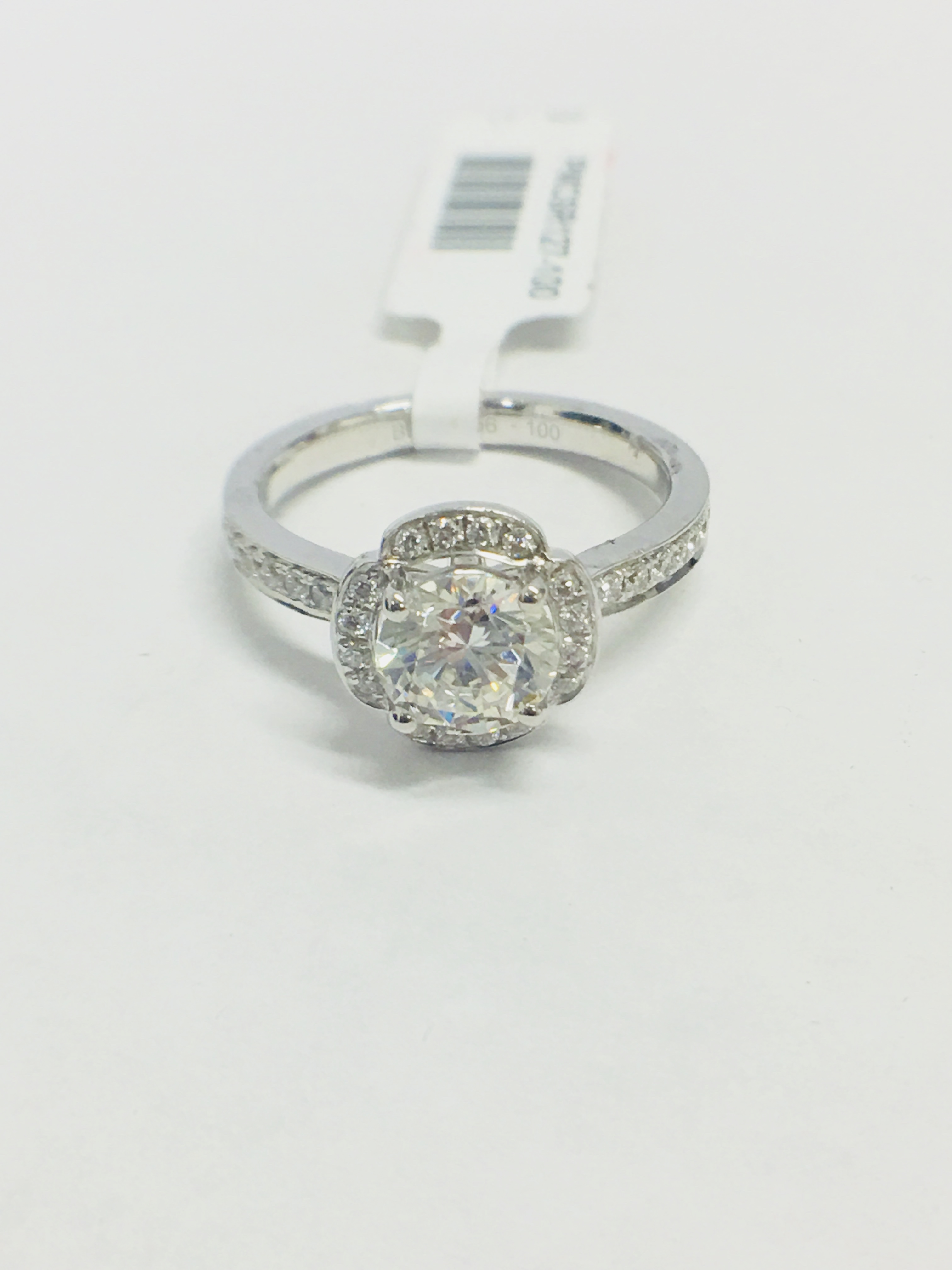 Platinum Diamond Art Deco style Ring - Image 5 of 6