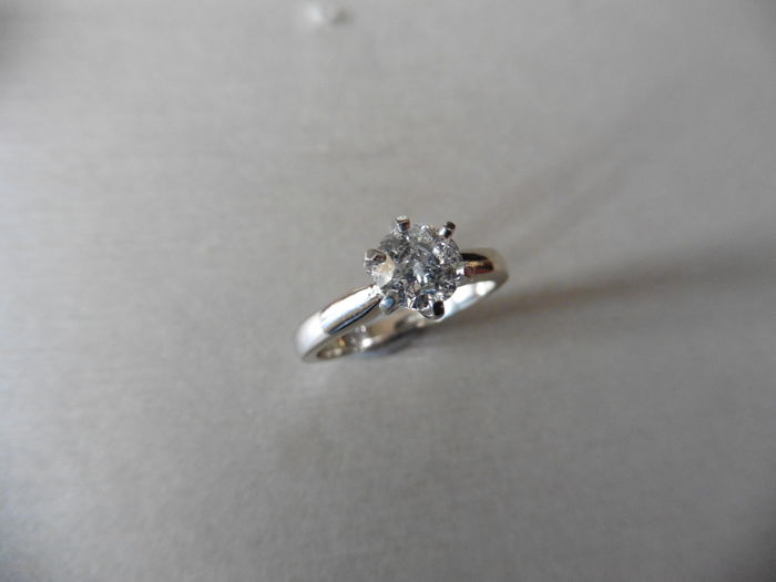 0.70ct Diamond solitaire ring with a brilliant cut diamond