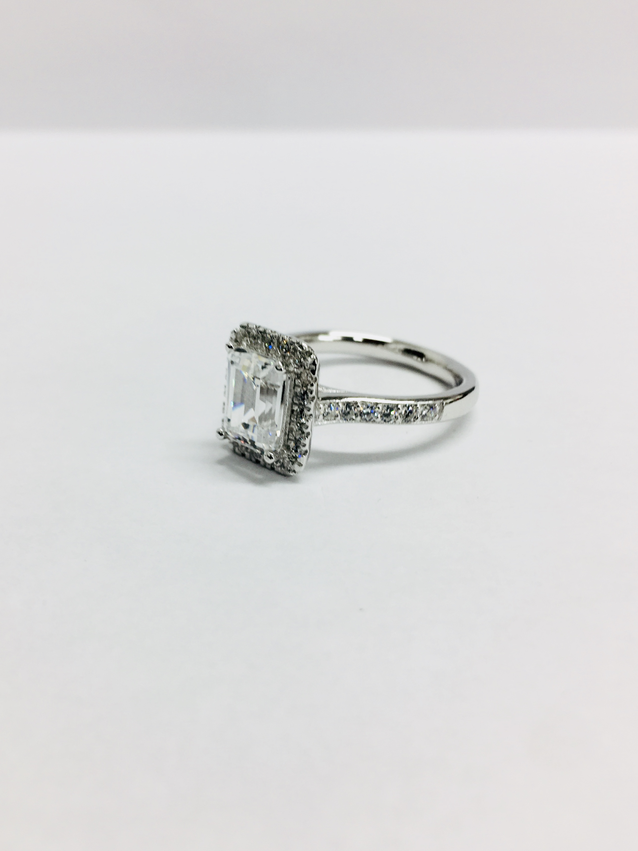 1.2ct diamond solitaire ring set with an emerald cut diamond - Image 3 of 8
