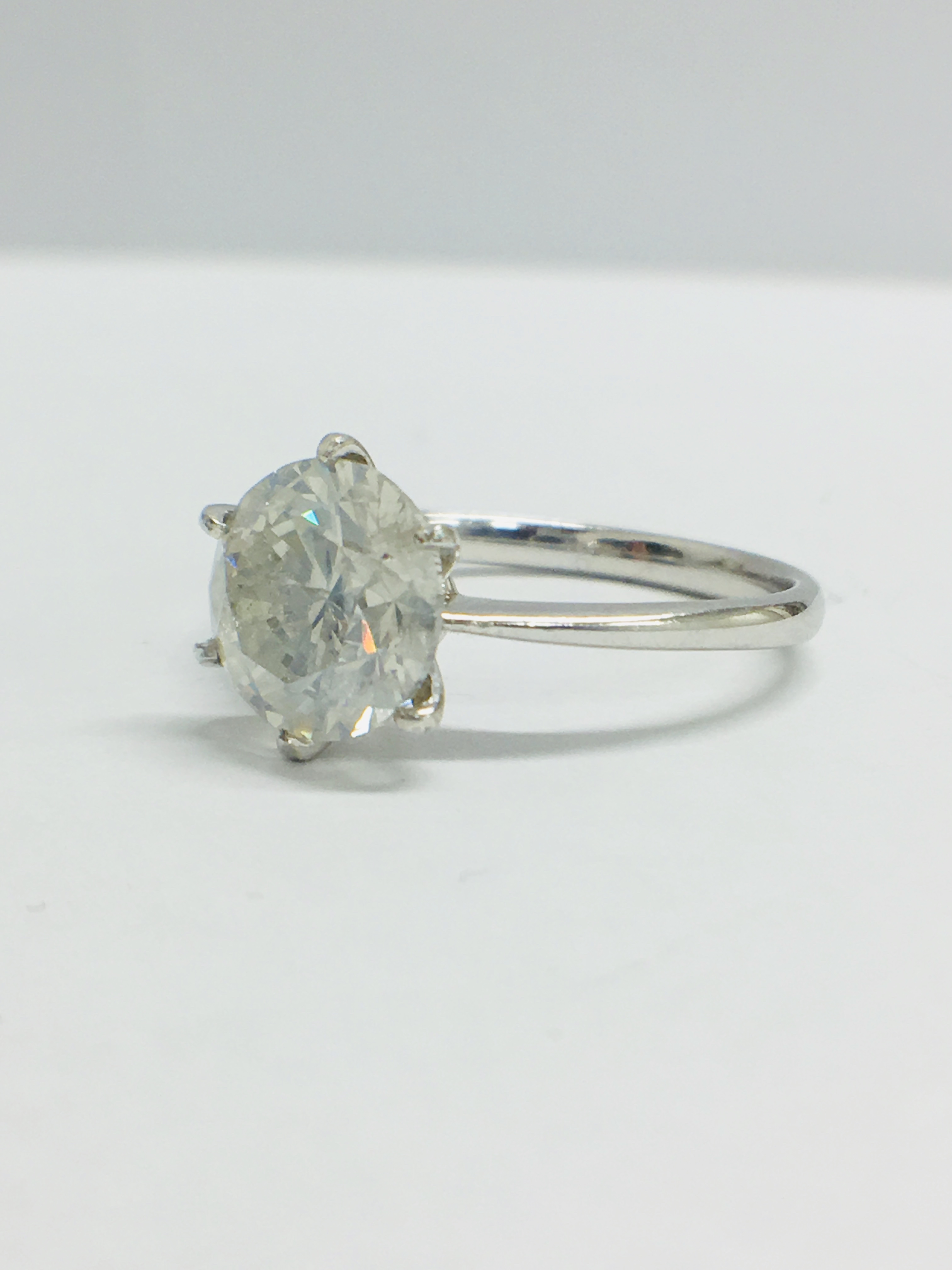 1.80ct diamond solitaire ring set in Platinum setting - Image 2 of 10