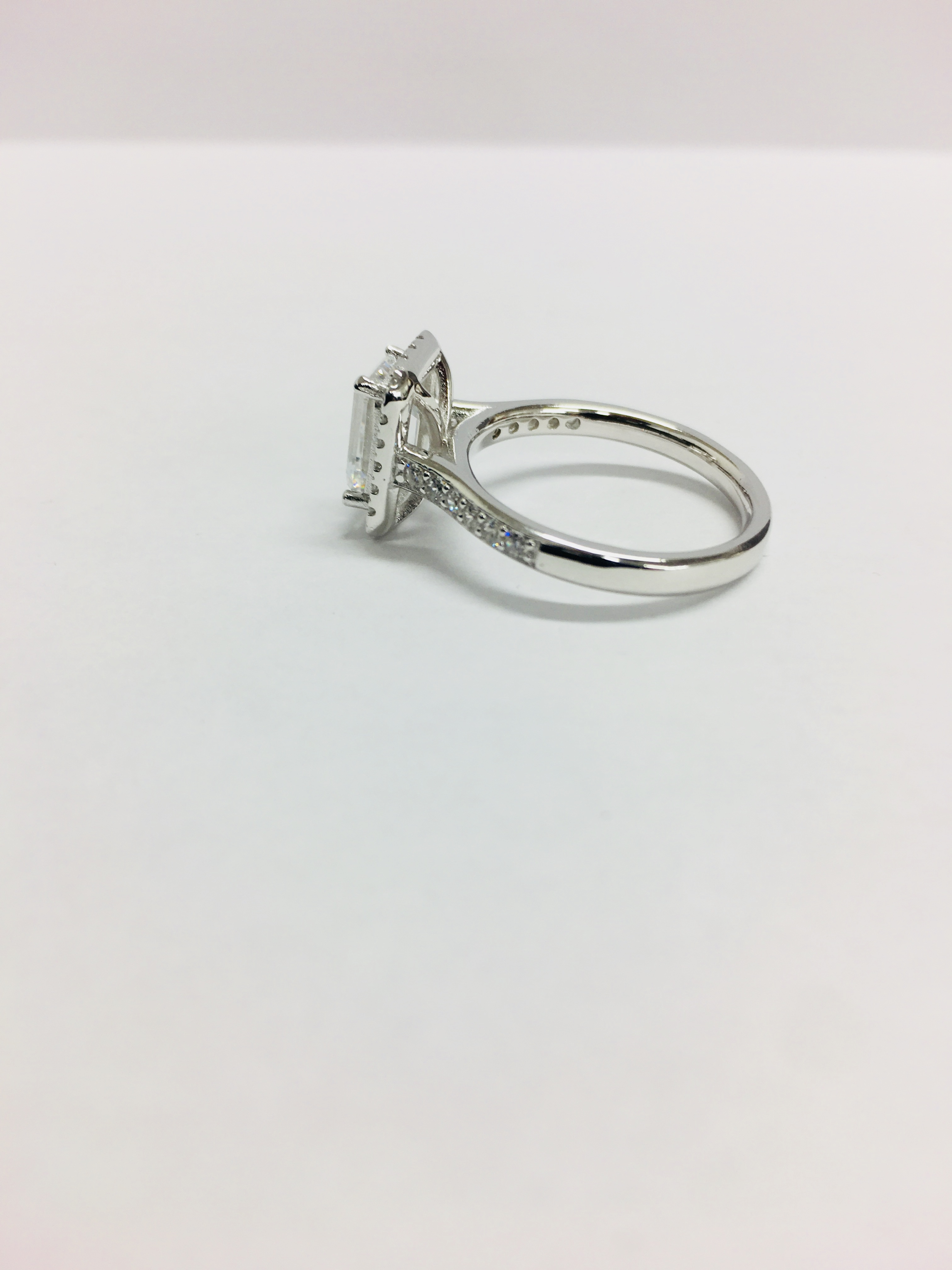 1.2ct diamond solitaire ring set with an emerald cut diamond - Image 4 of 8