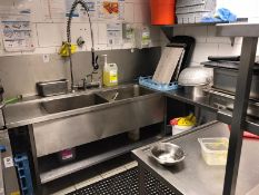 Bespoke wash up station with twin sinks and jet nozzle wash