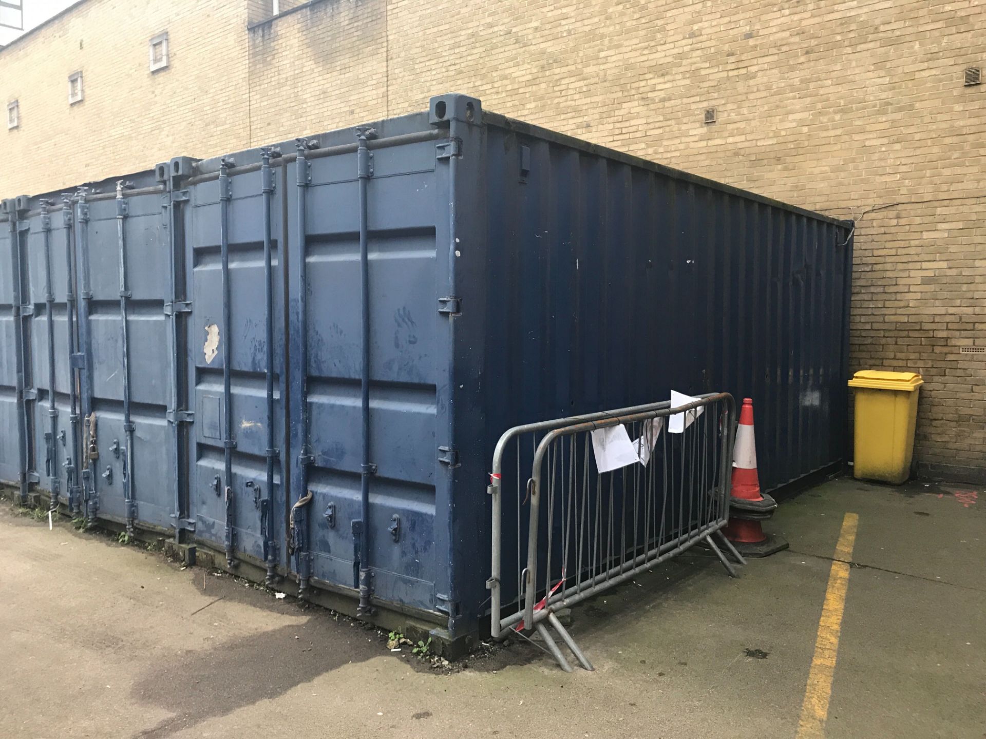 20ft shipping container. No Reserve - Image 4 of 4