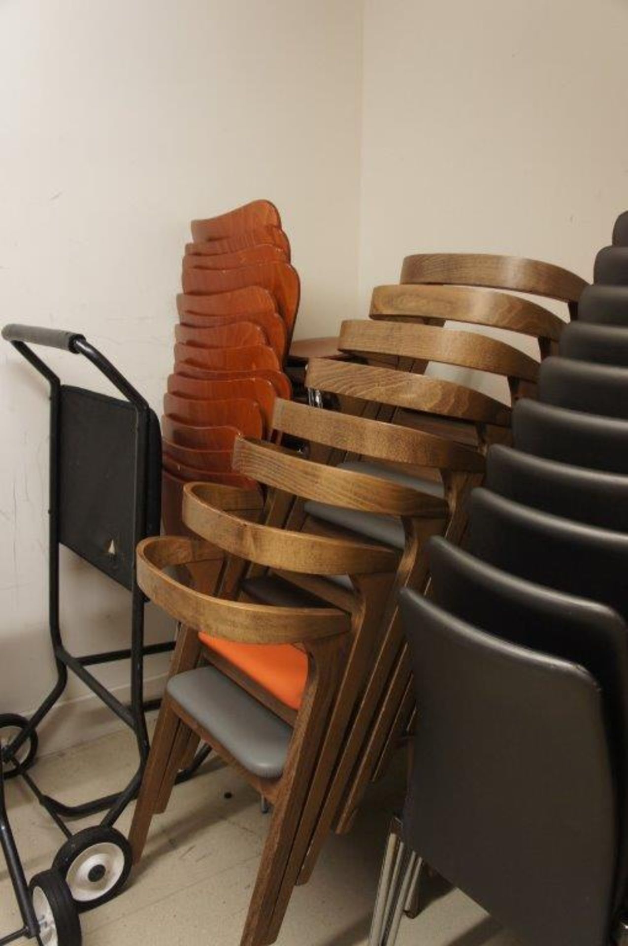 69 Chairs, 7 Circular Tables & 3 Chair Trolleys - Image 9 of 14