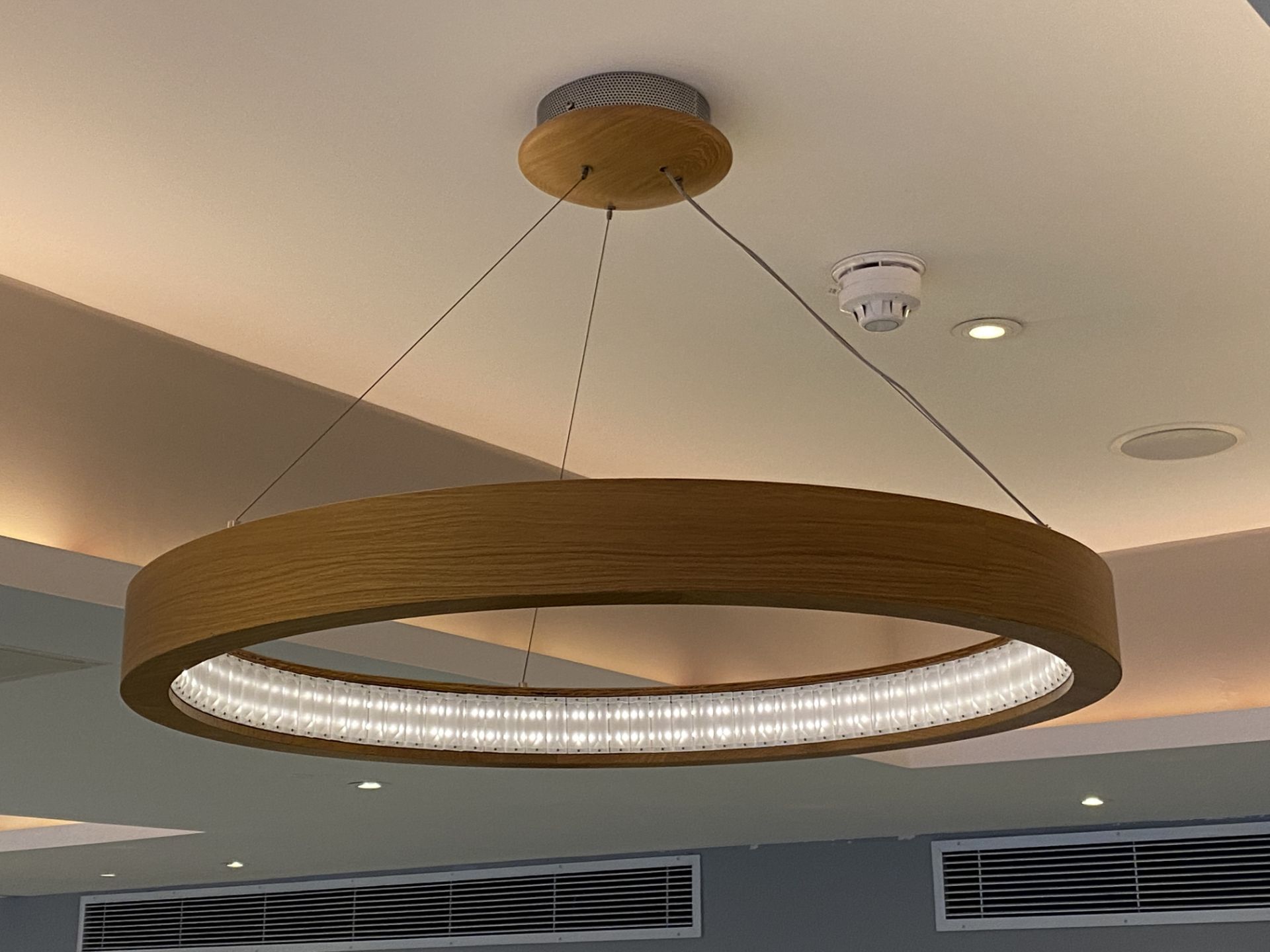 Large wooden circular LED decorative light - Image 2 of 2