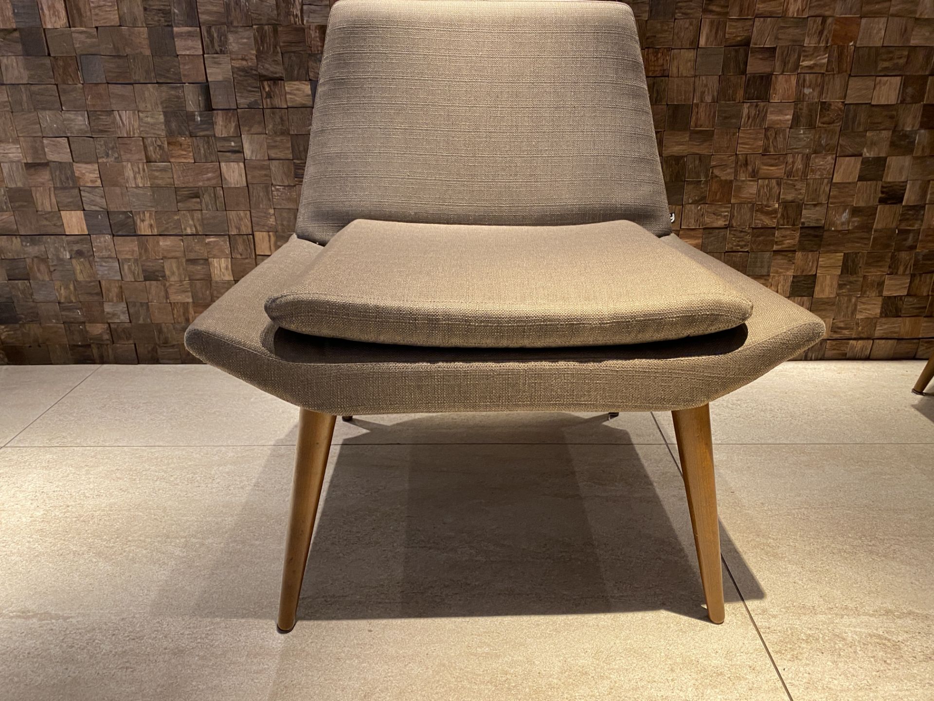 Designer feature chair - Image 2 of 4