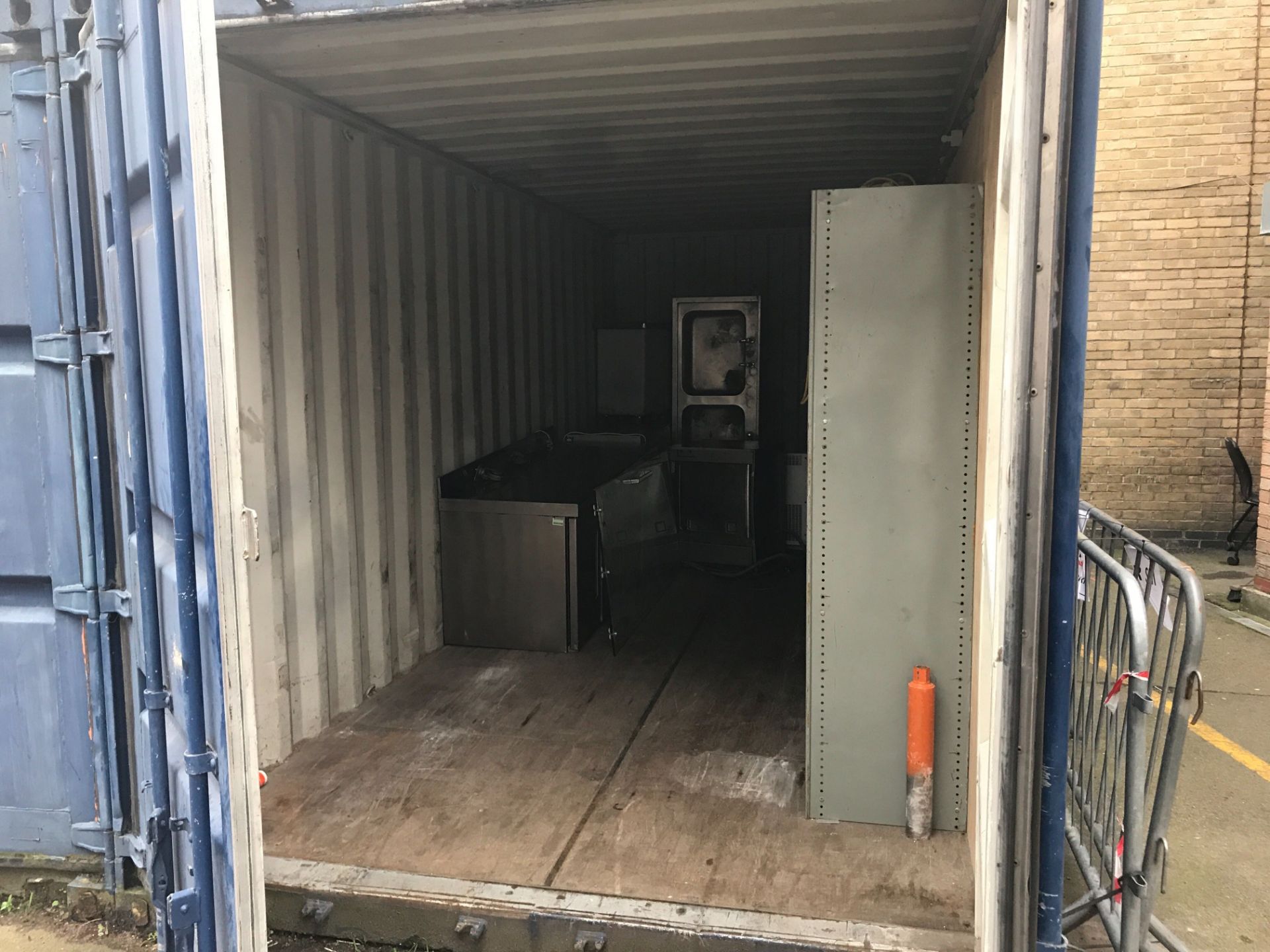 20ft Shipping Container. No Reserve - Image 2 of 4
