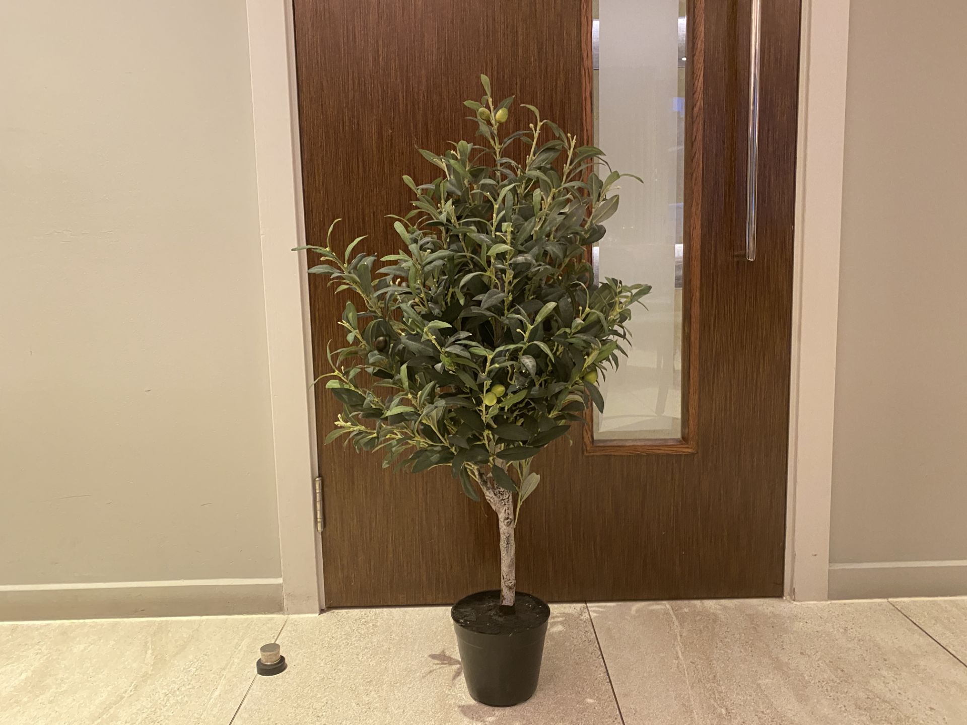 Artificial olive tree