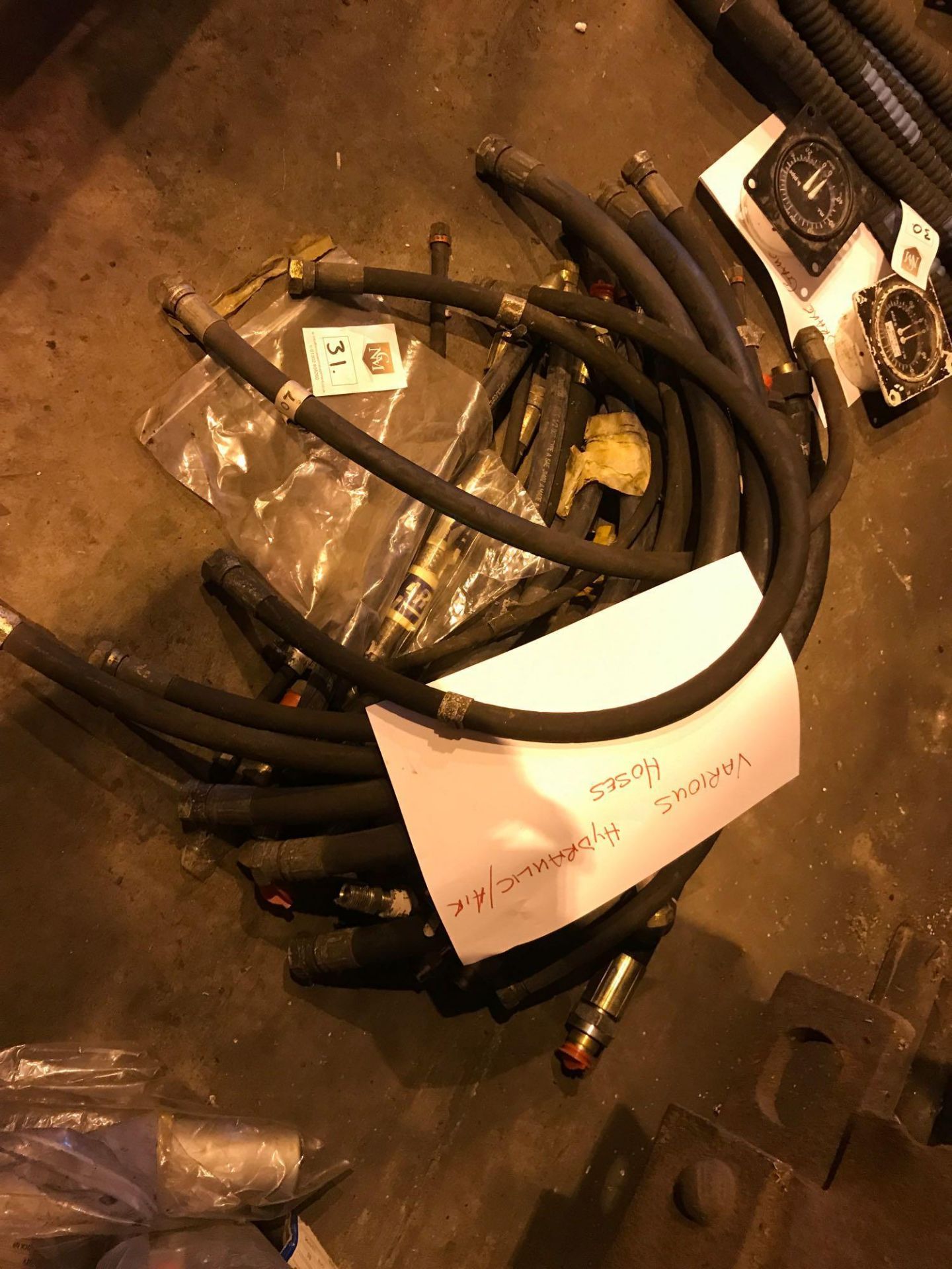 Various Hydraulic and Air Hoses - Image 4 of 4