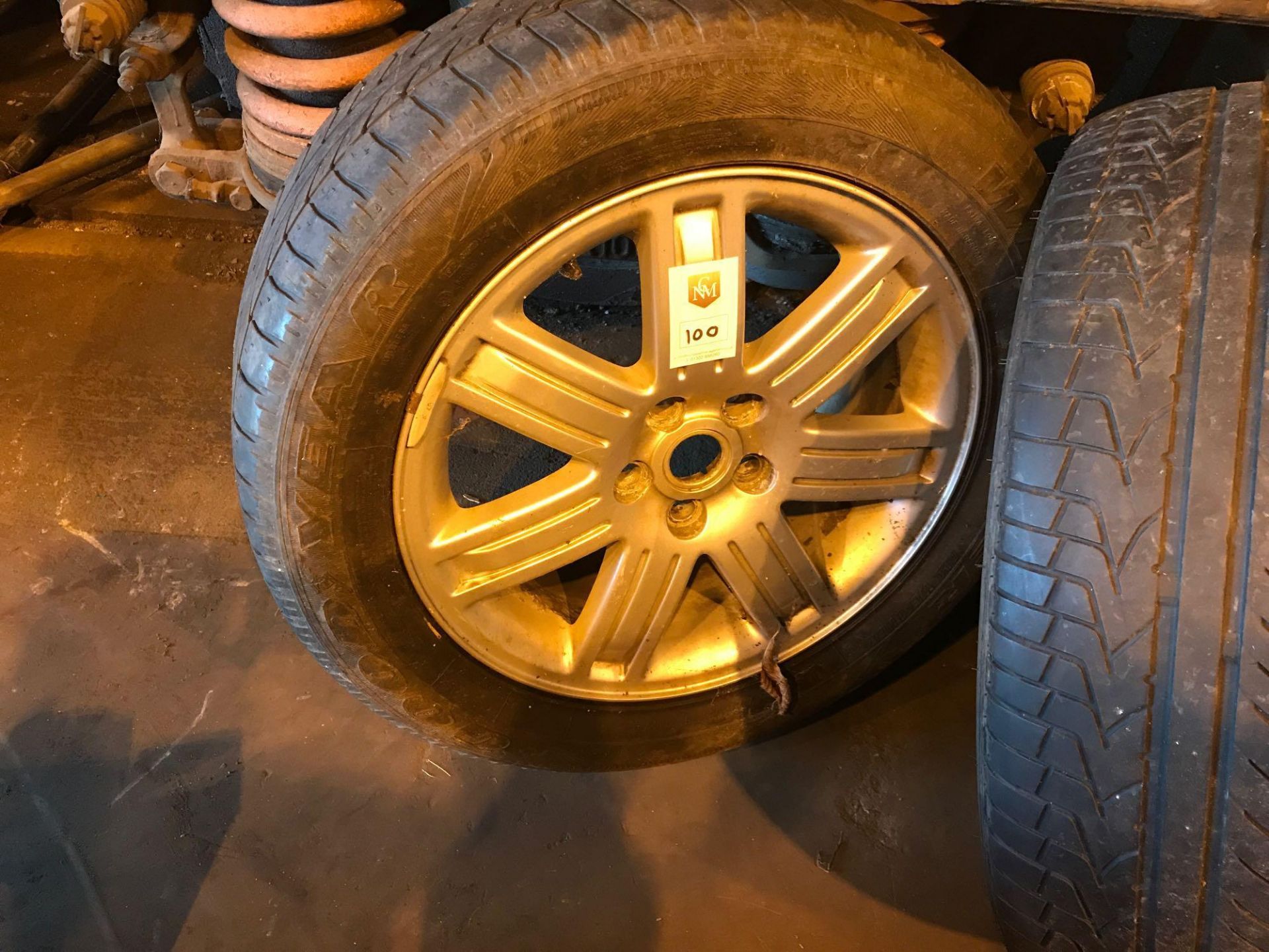 Range Rover P38 19 inch wheels with part worn tires 255X 55X 19