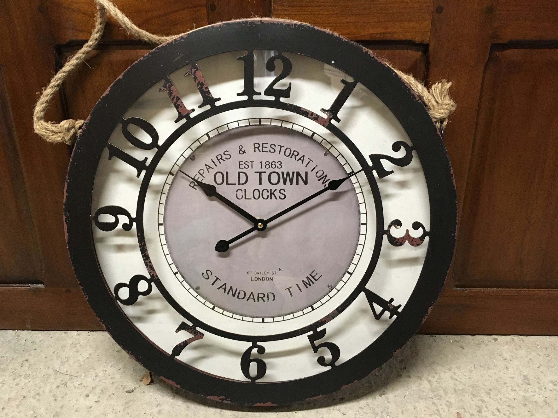 PACKAGED NEW OLD TOWN ROPE CLOCK