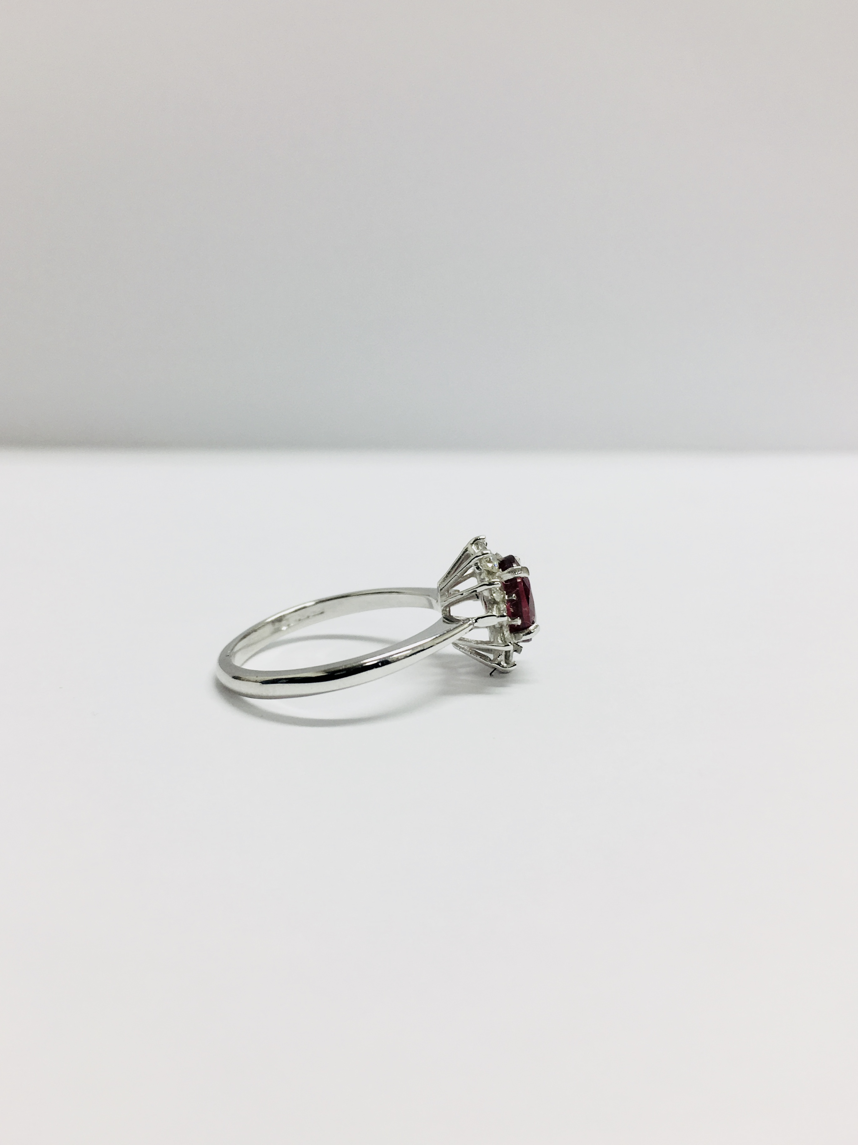 0.80Ct Ruby And Diamond Cluster Ring Set With A Oval Cut(Glass Filled) Ruby - Image 7 of 9